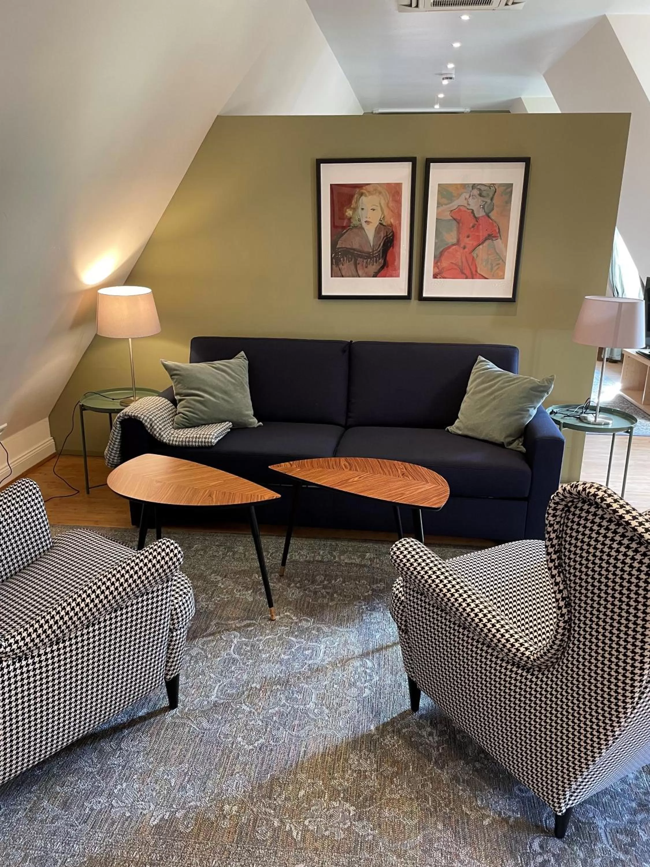 Seating area in Hotel Zur Alten Brücke