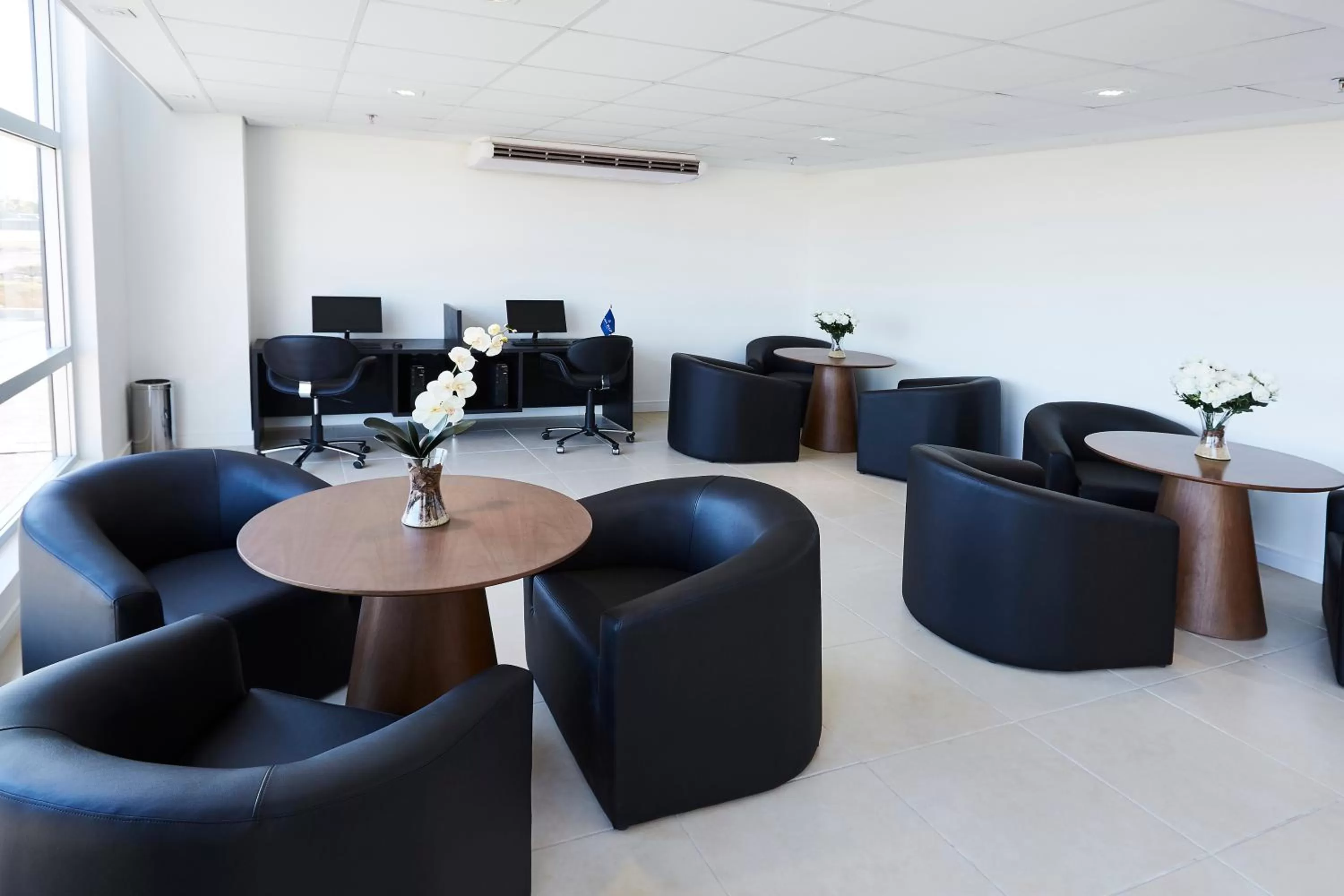 Lobby or reception in Tulip Inn Itaguai