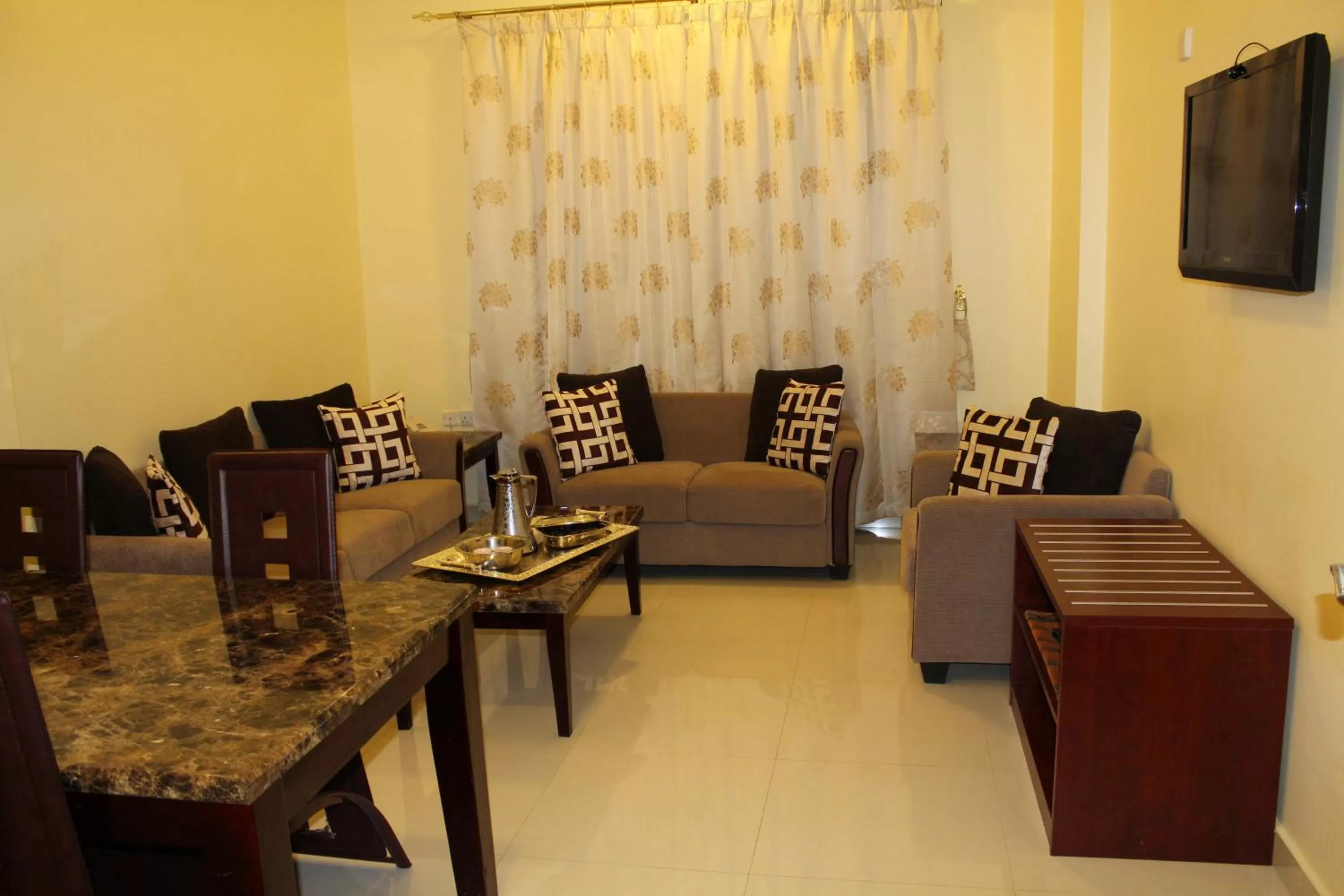 Living room in Nizwa Hotel Apartments
