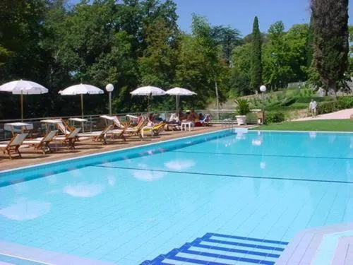 Swimming pool in Park Hotel Villa Potenziani