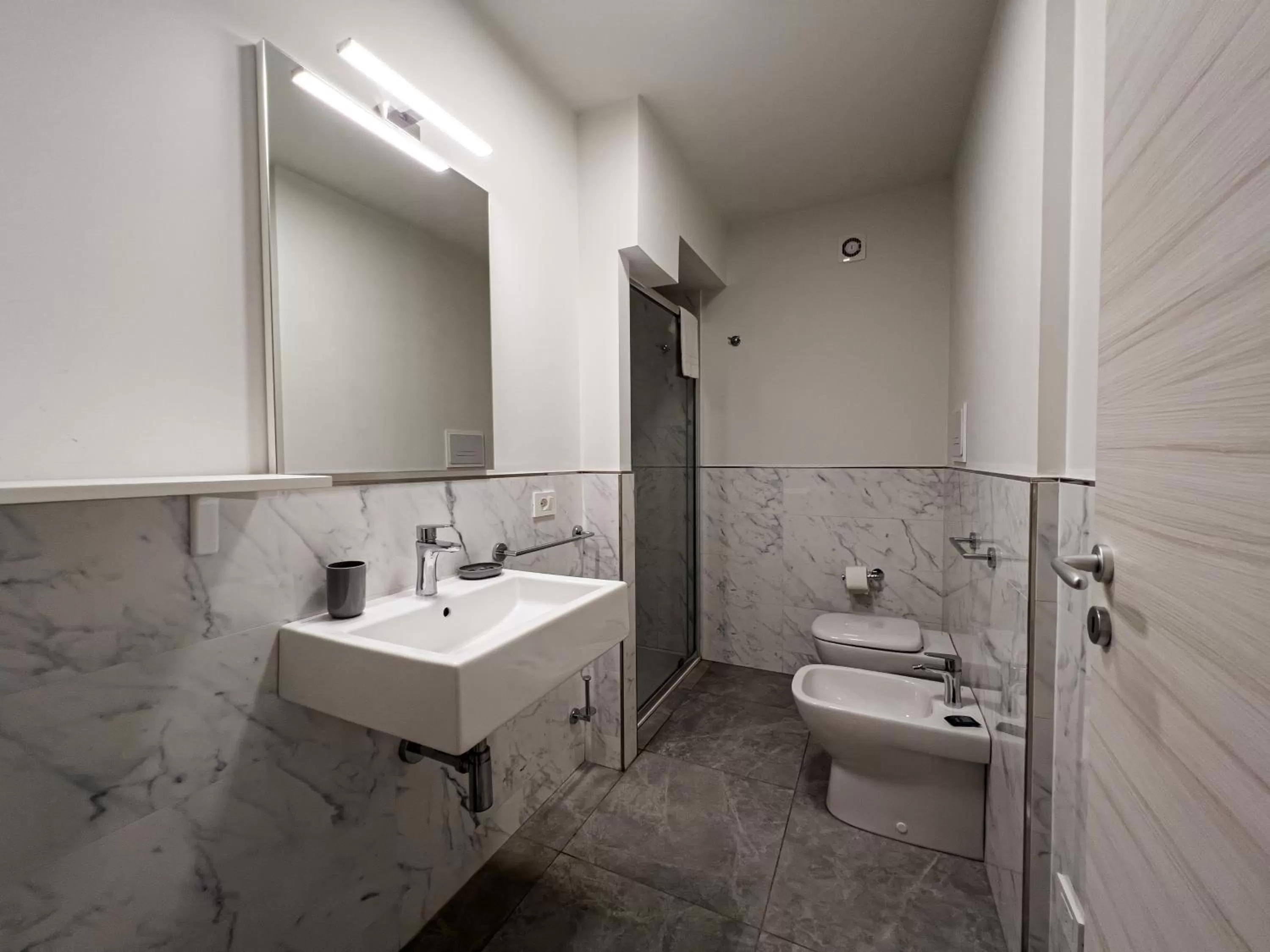 Shower in Historico Loft & Rooms Palazzo Adragna XIX