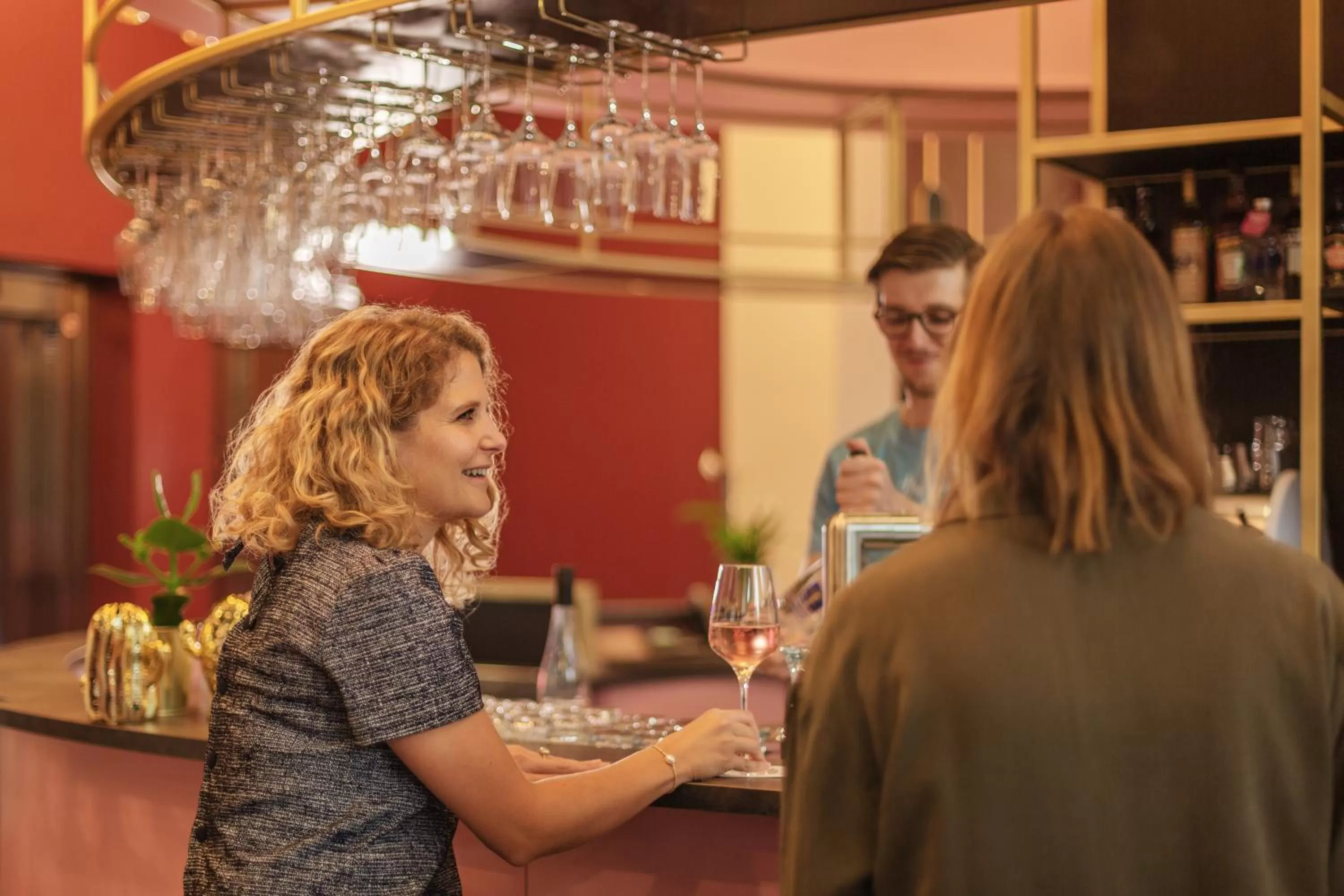 Lounge or bar in Holiday Inn - the niu, Loco Munich North by IHG