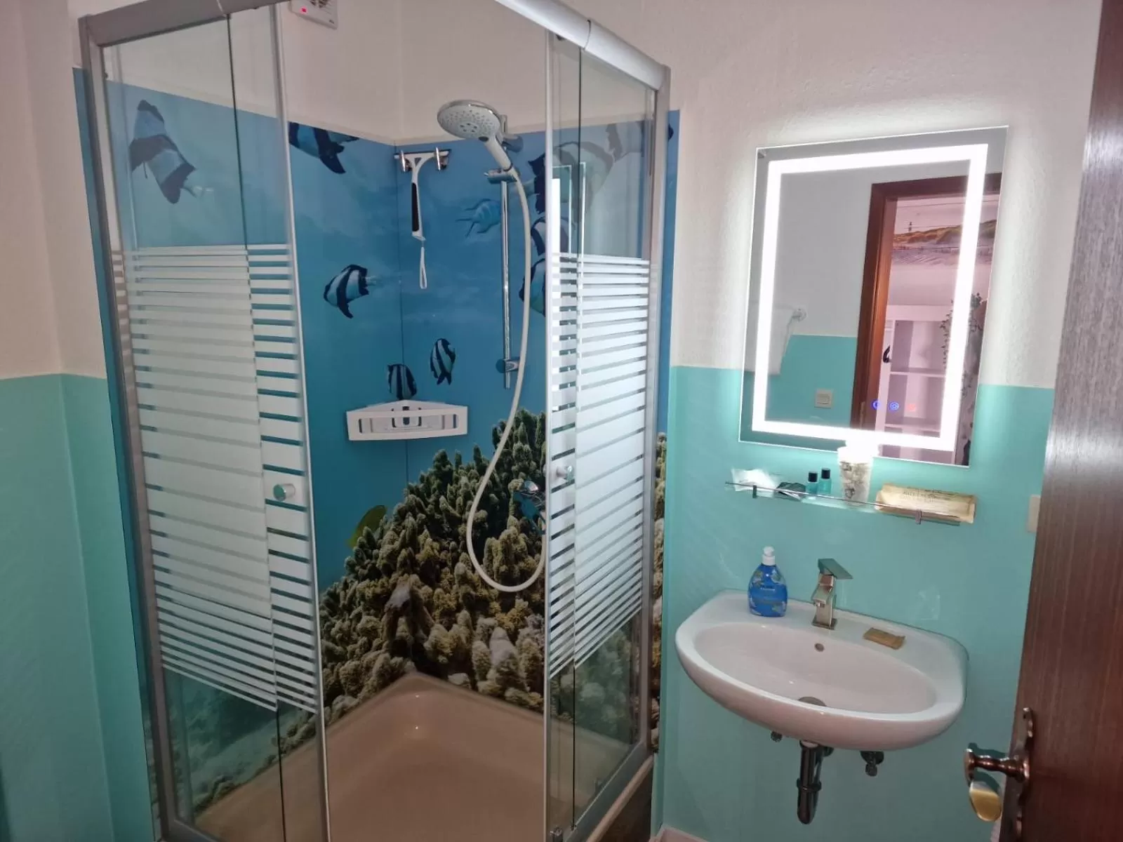 Bathroom in Hotel Seeblick am Sankelmarker See - Natur und Erholung