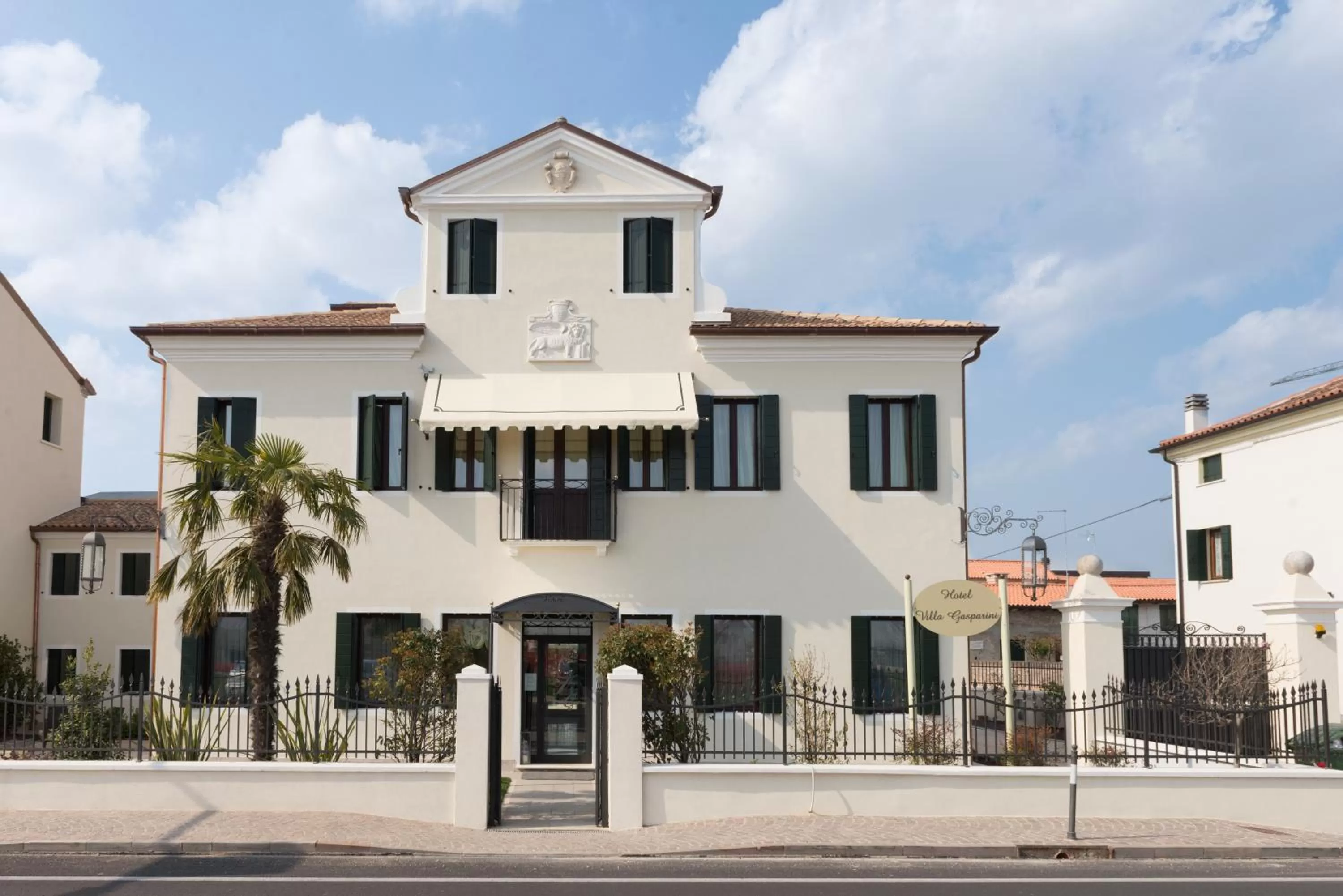 Property building in Villa Gasparini