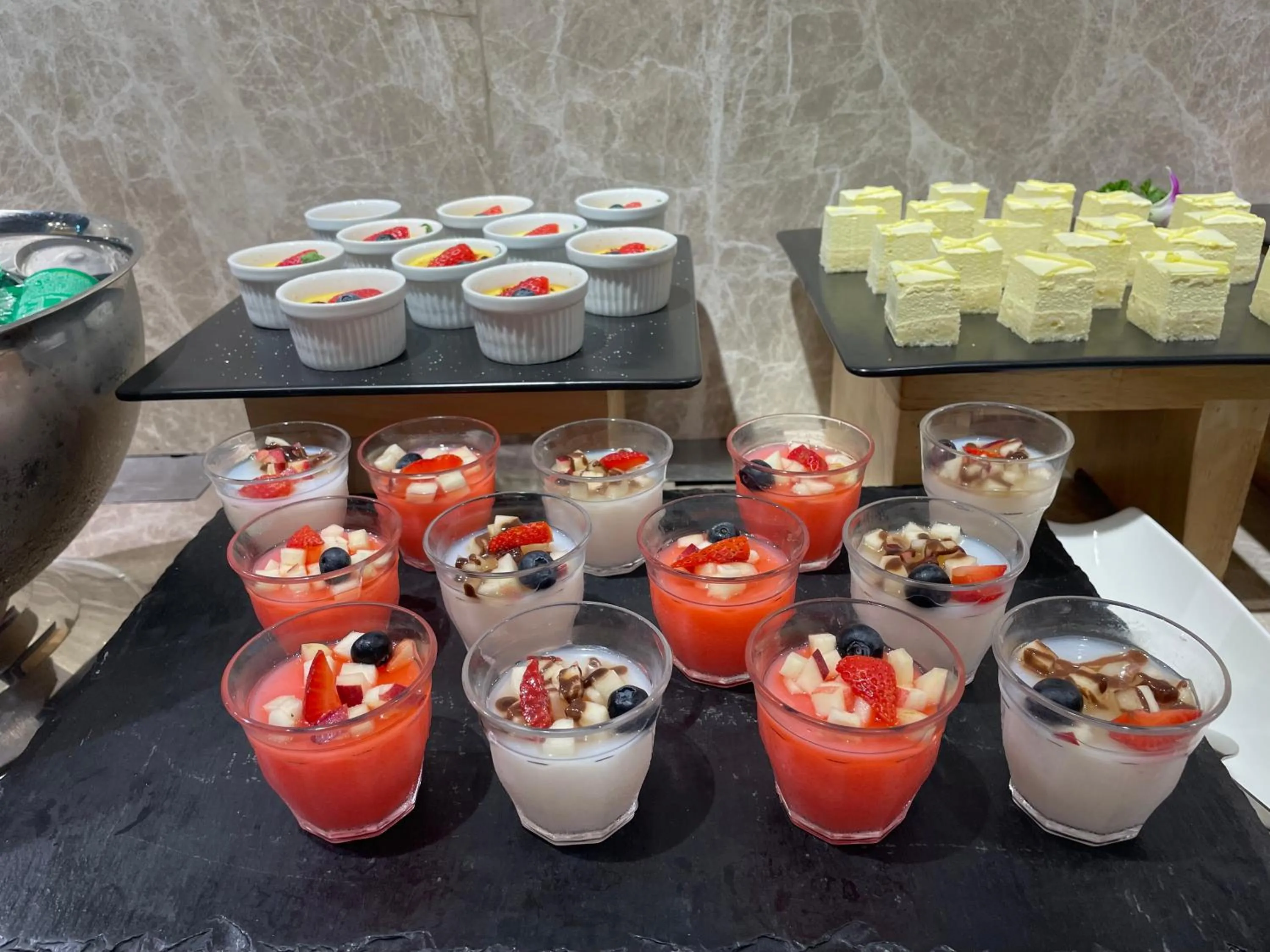 Food and drinks in Bridal Tea House Hotel