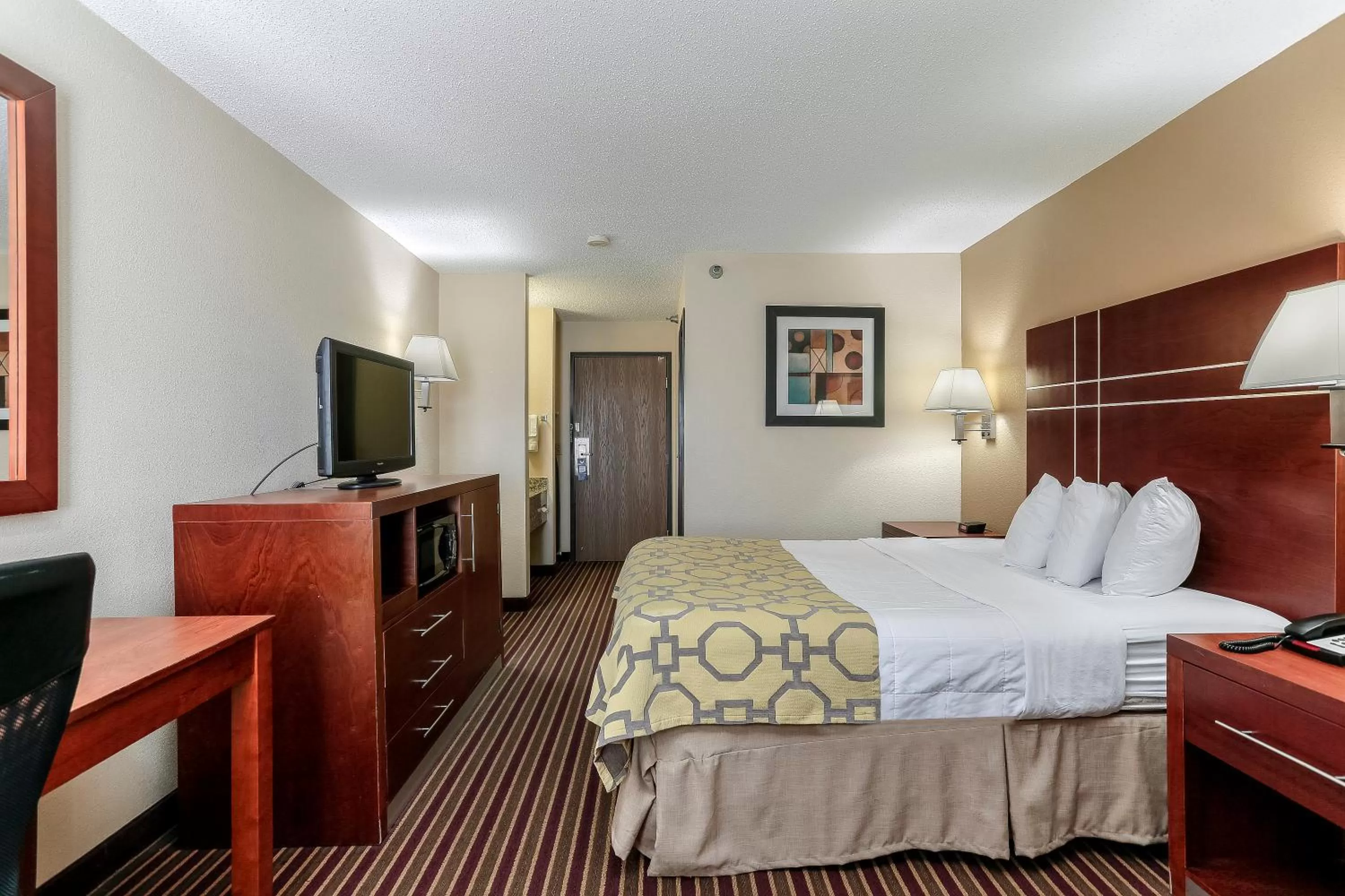 Bed in Baymont by Wyndham Bowling Green