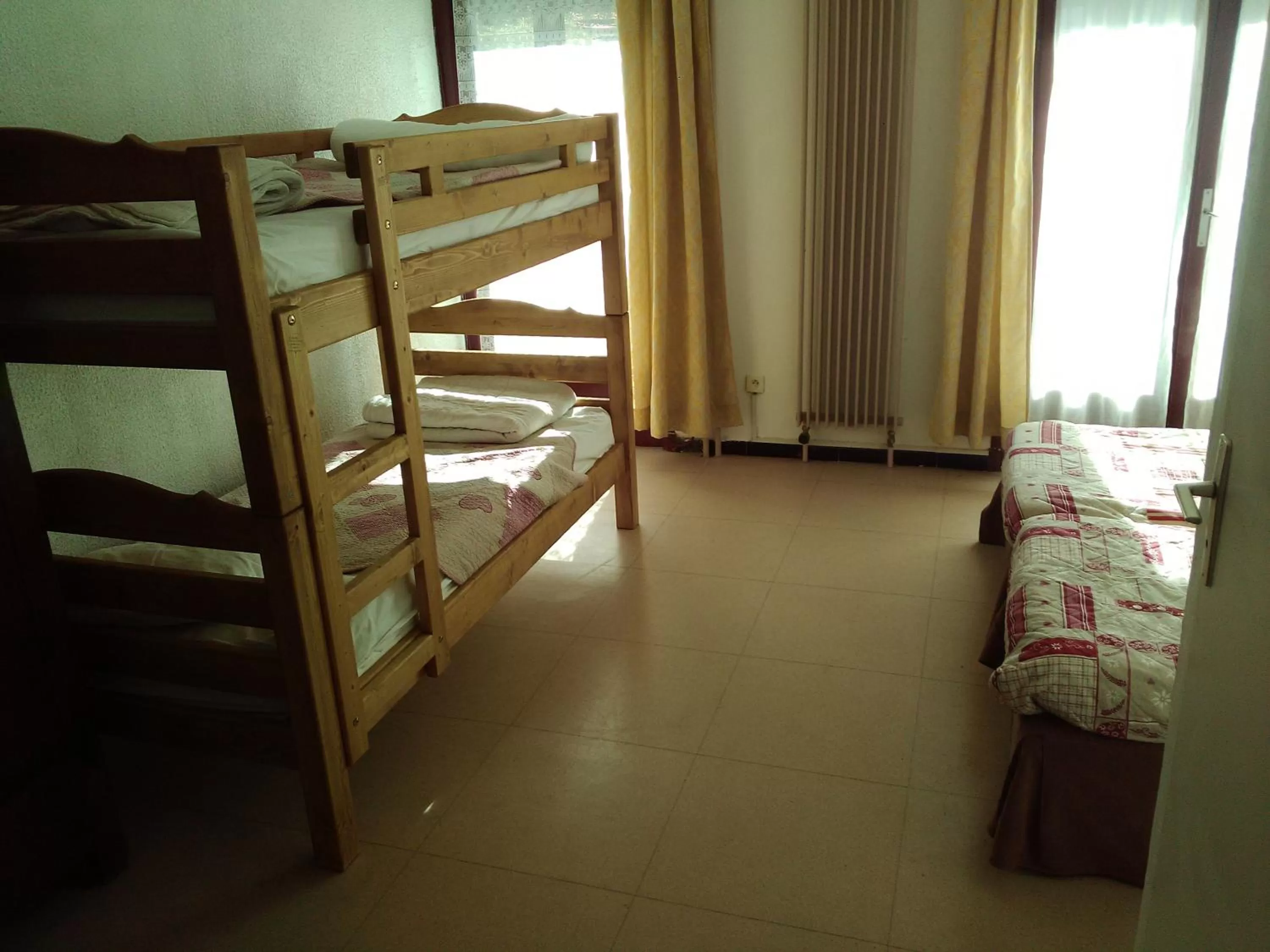 Bed in Cap Verb Guillestre