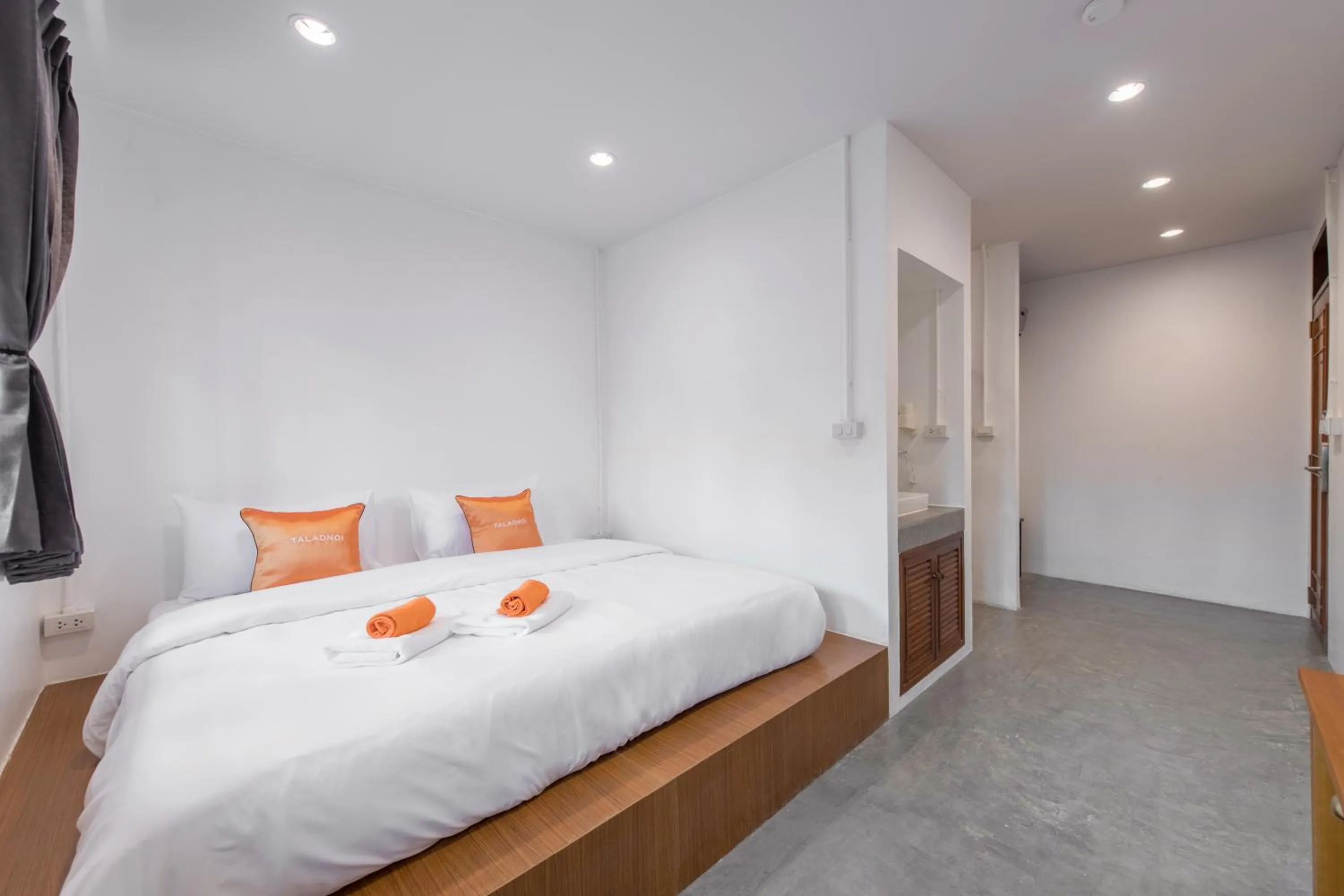 Bed in Tiny Taladnoi Hostel