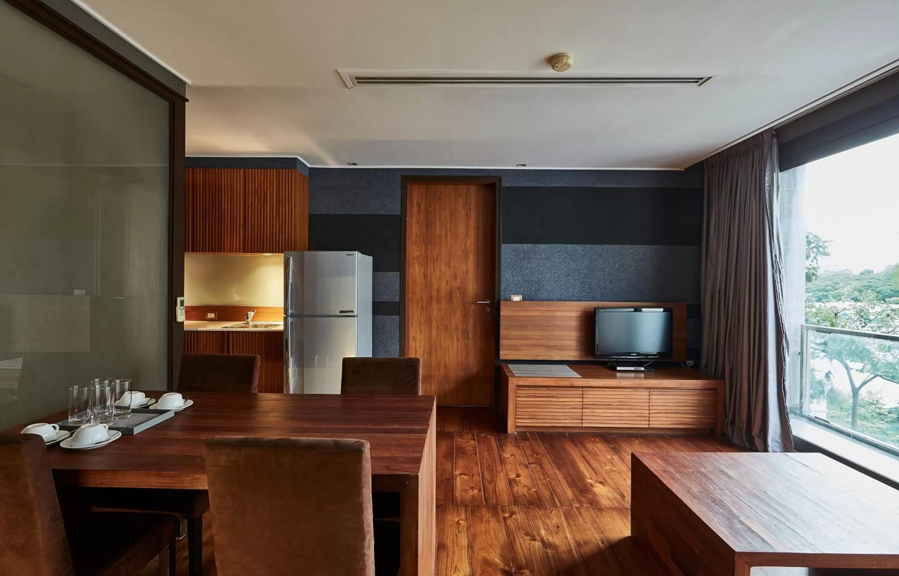 Dining area in LUXX Langsuan Hotel - SHA Plus