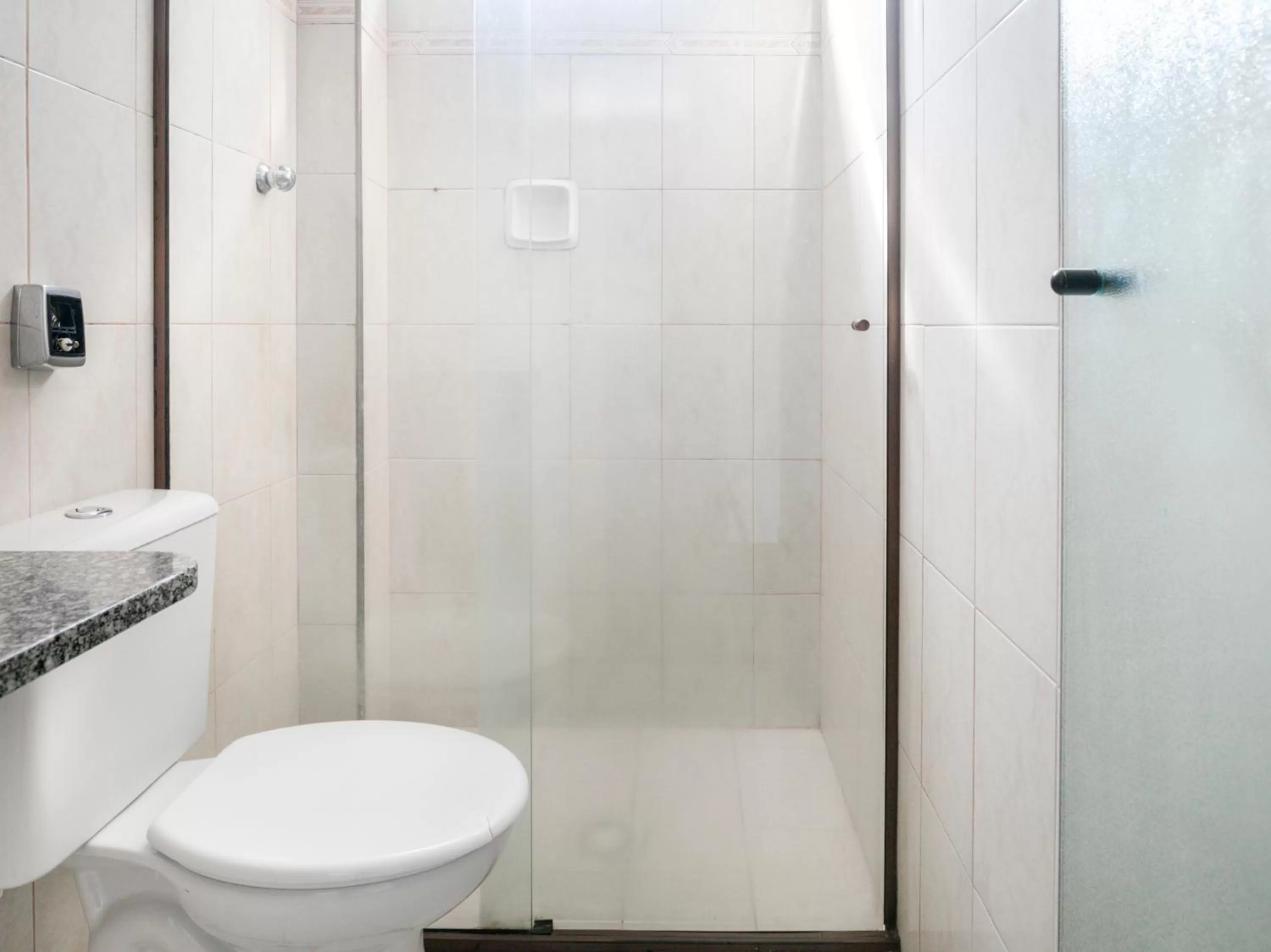 Bathroom in Hotel Park Leste, São Paulo