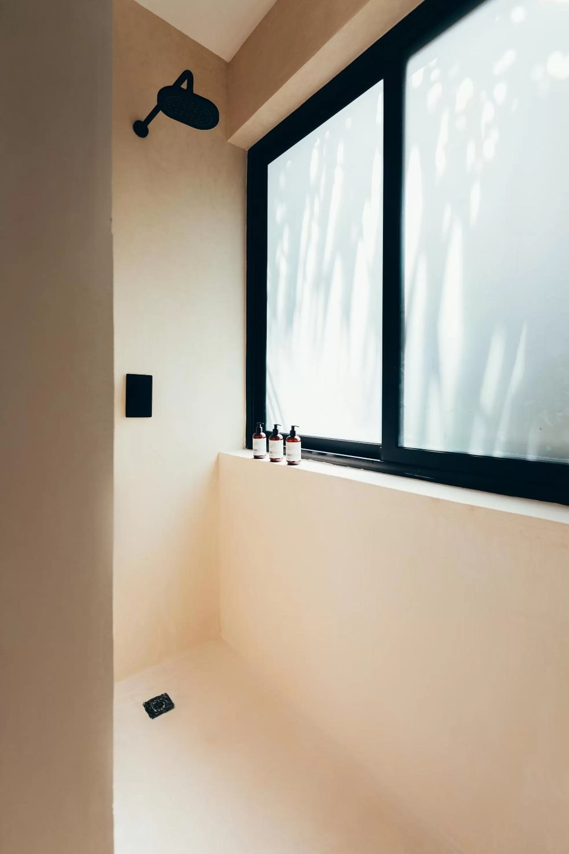 Shower in Cucu Hotel El Cuyo