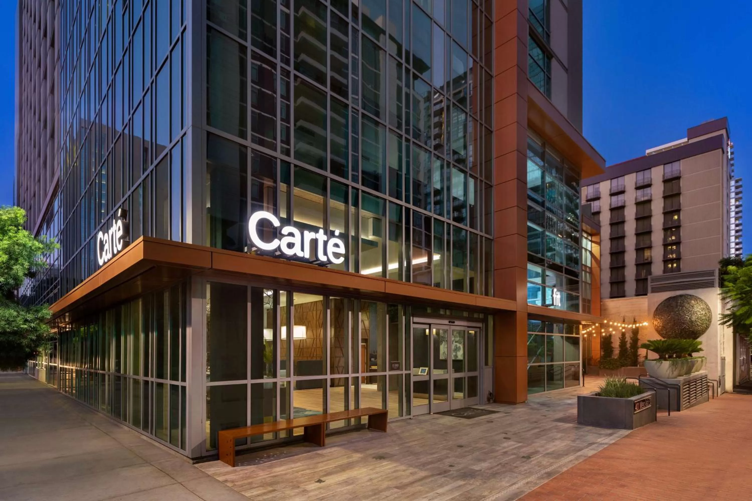 Property building in Carte Hotel San Diego Downtown, Curio Collection By Hilton