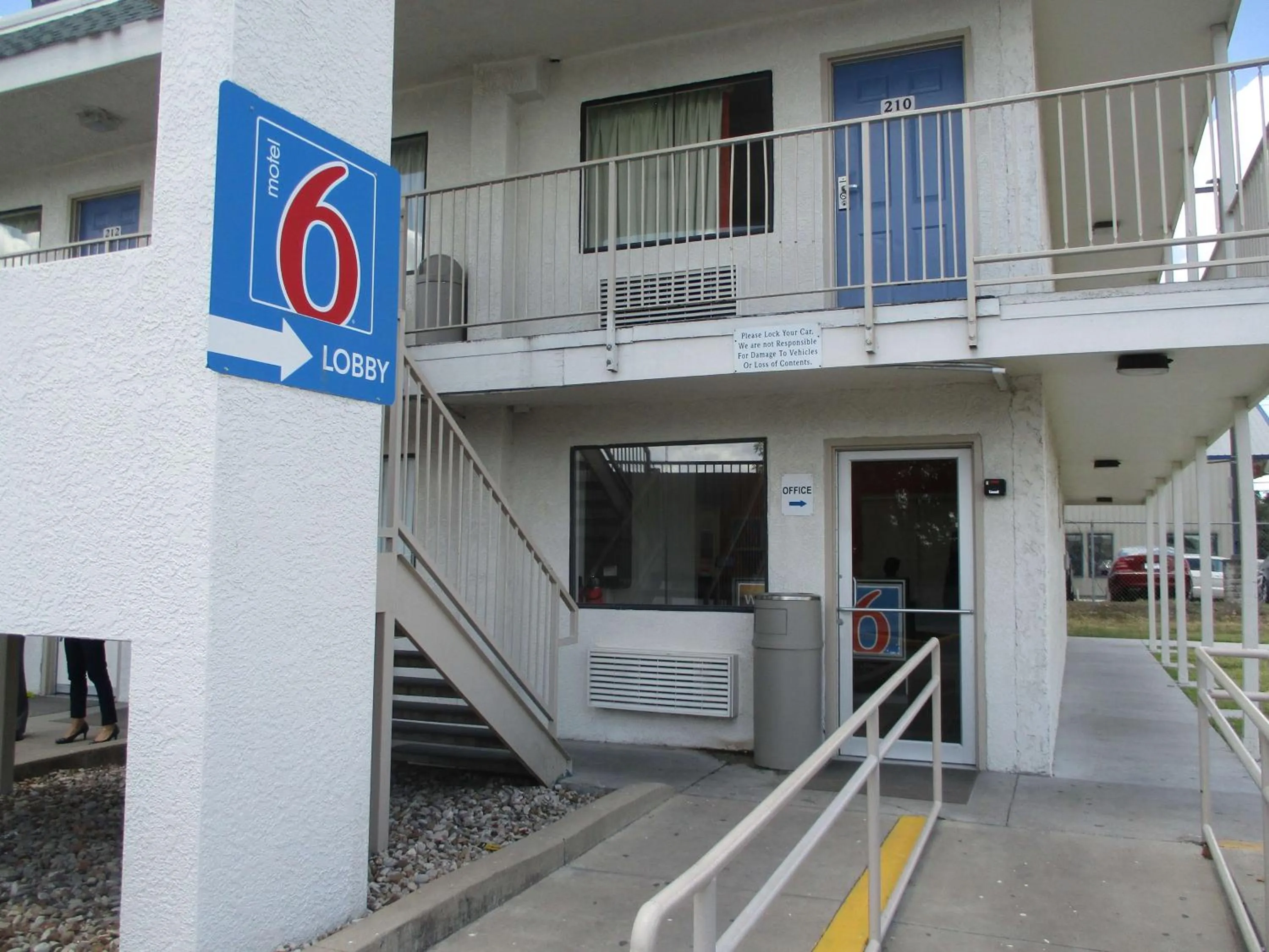 Property building in Motel 6-Austin, TX