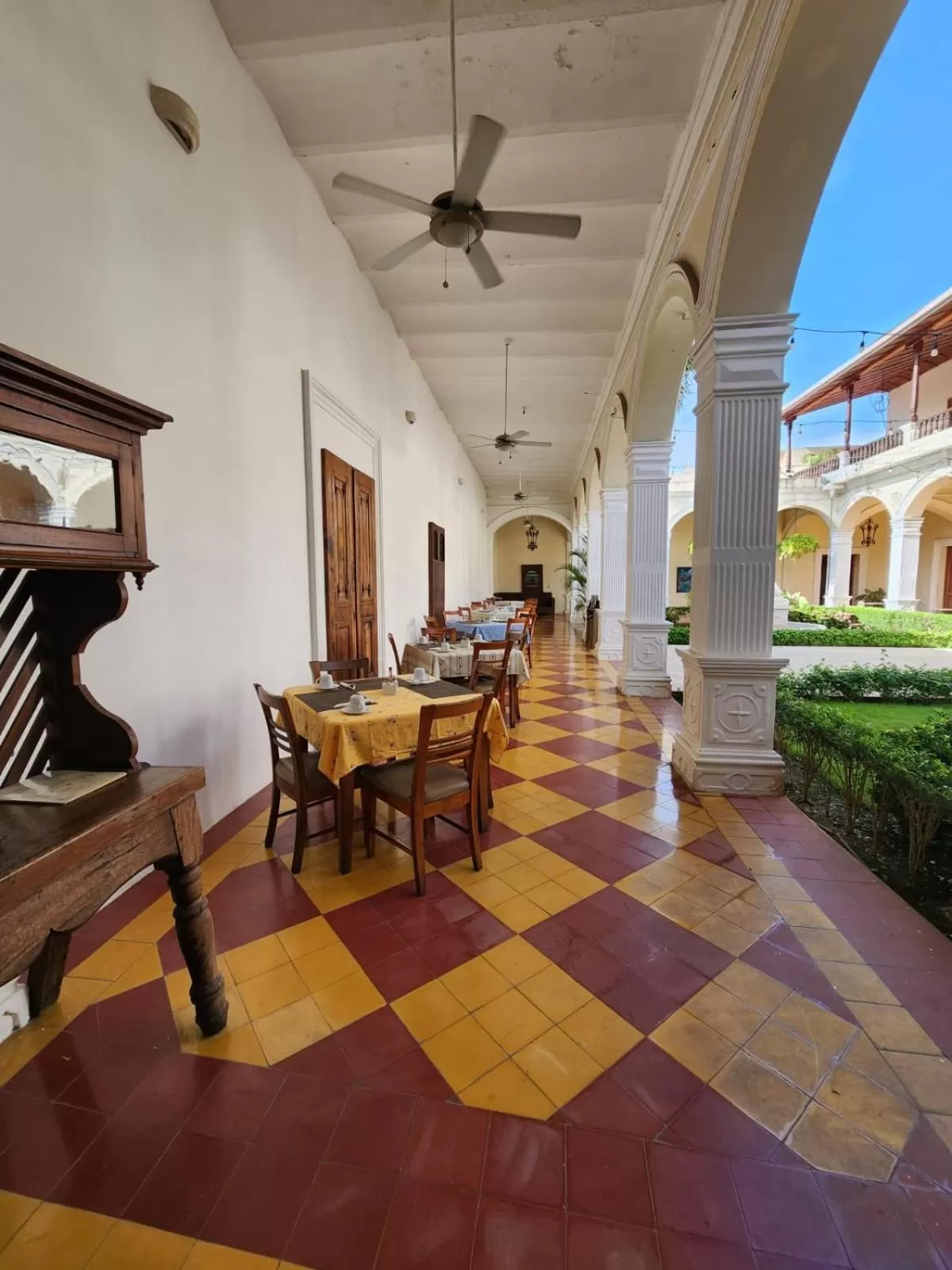 Day in Hotel la Perla Leon