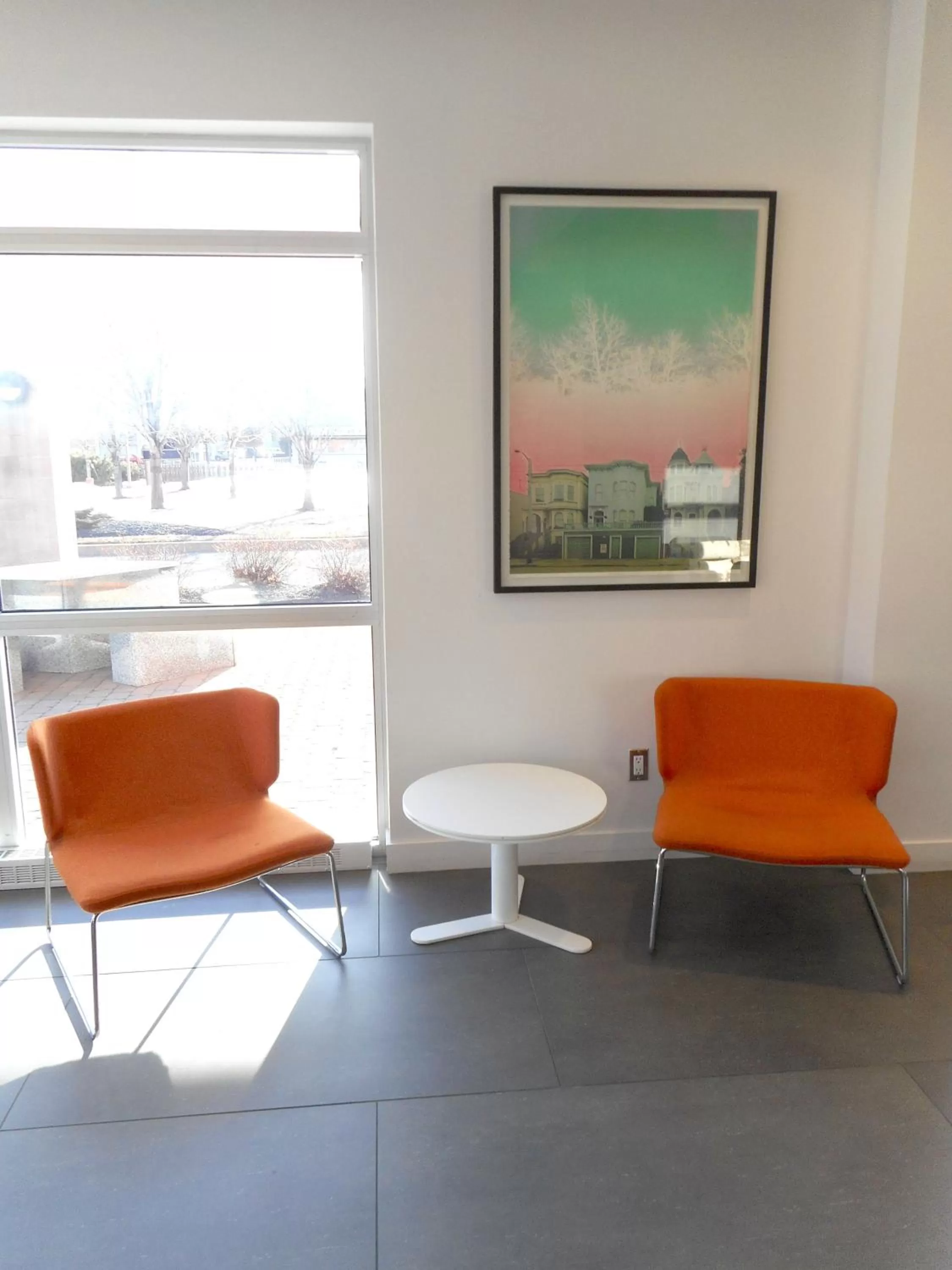 Lobby or reception in Le Dauphin Montréal-Longueuil