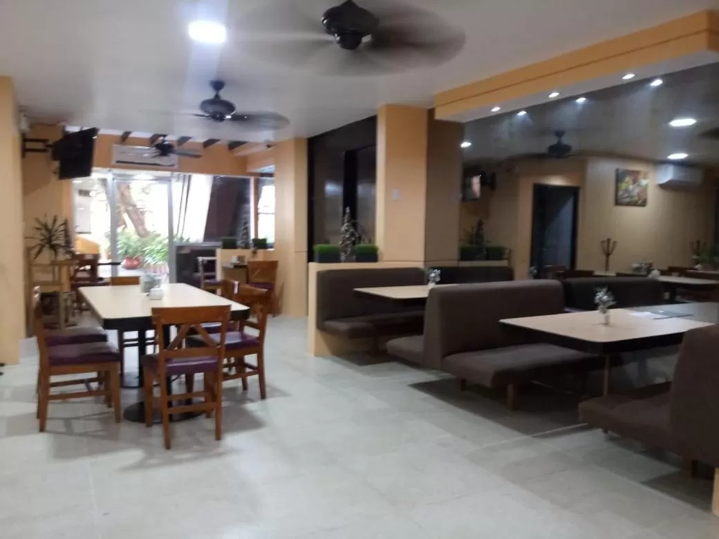 Restaurant/places to eat in Hotel Cabildos