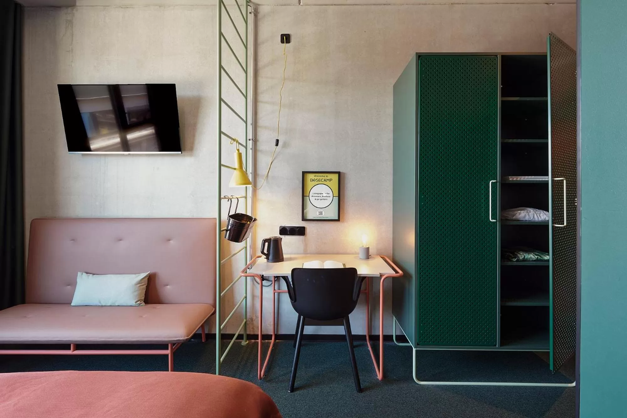 Shower in Basecamp Hotel Dortmund