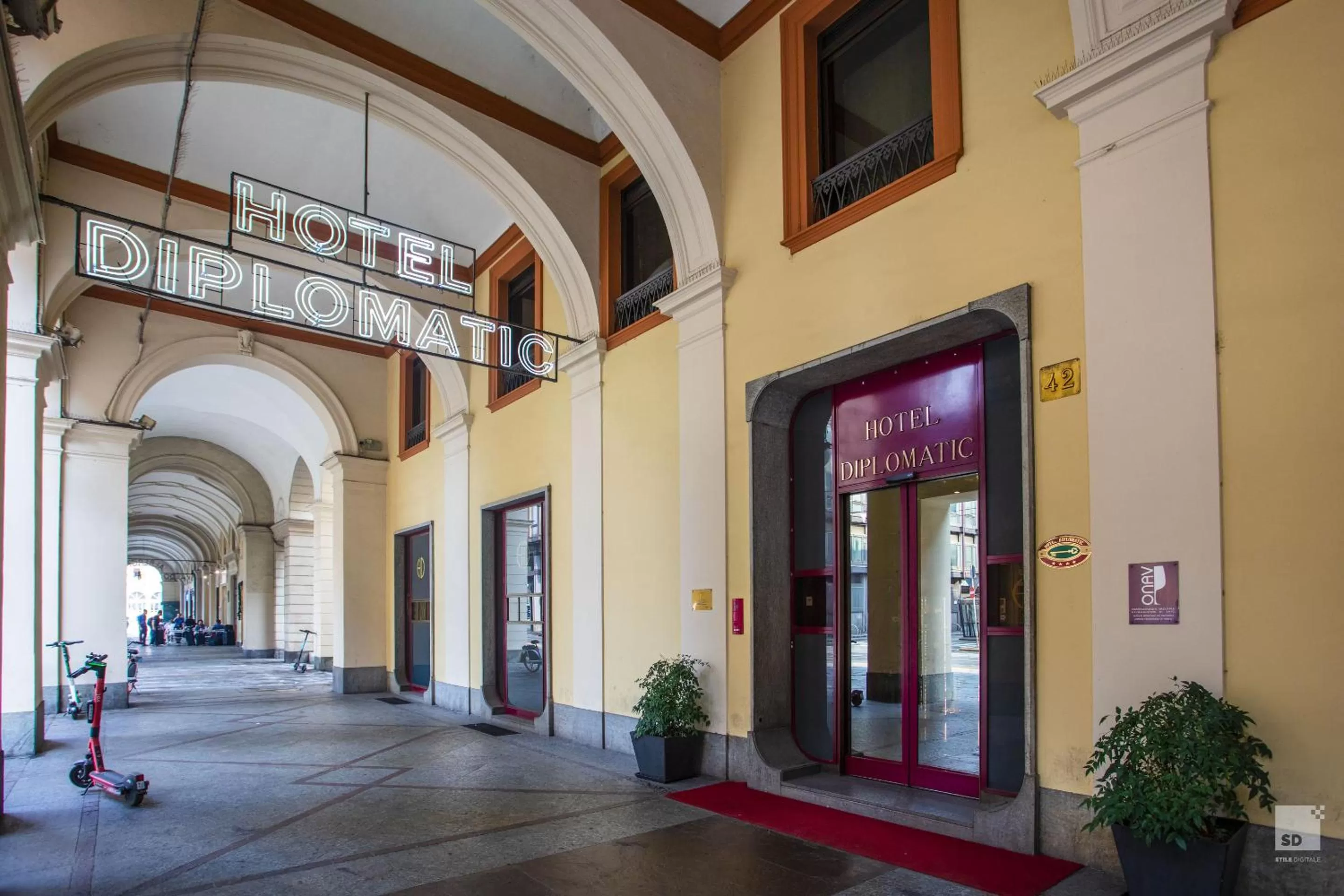Facade/entrance in Hotel Diplomatic
