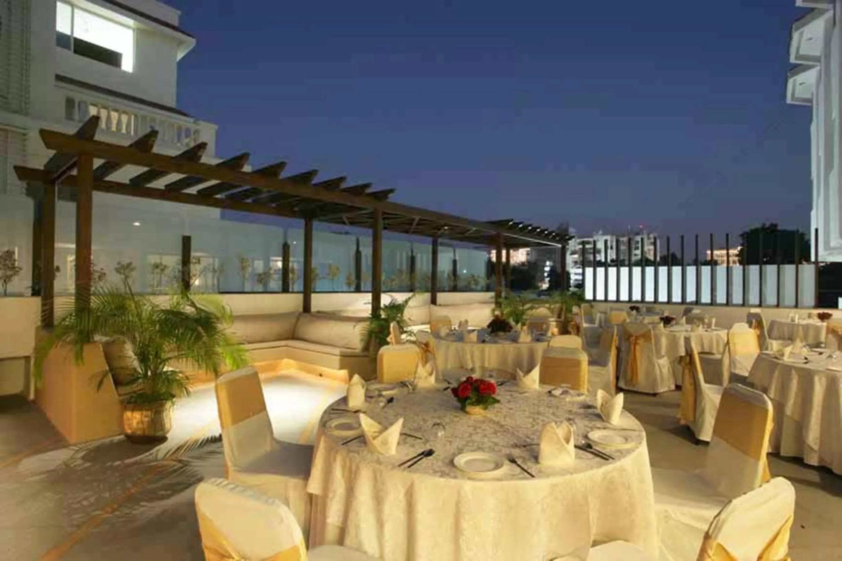 Banquet/Function facilities in Hotel Express Residency Vadodara