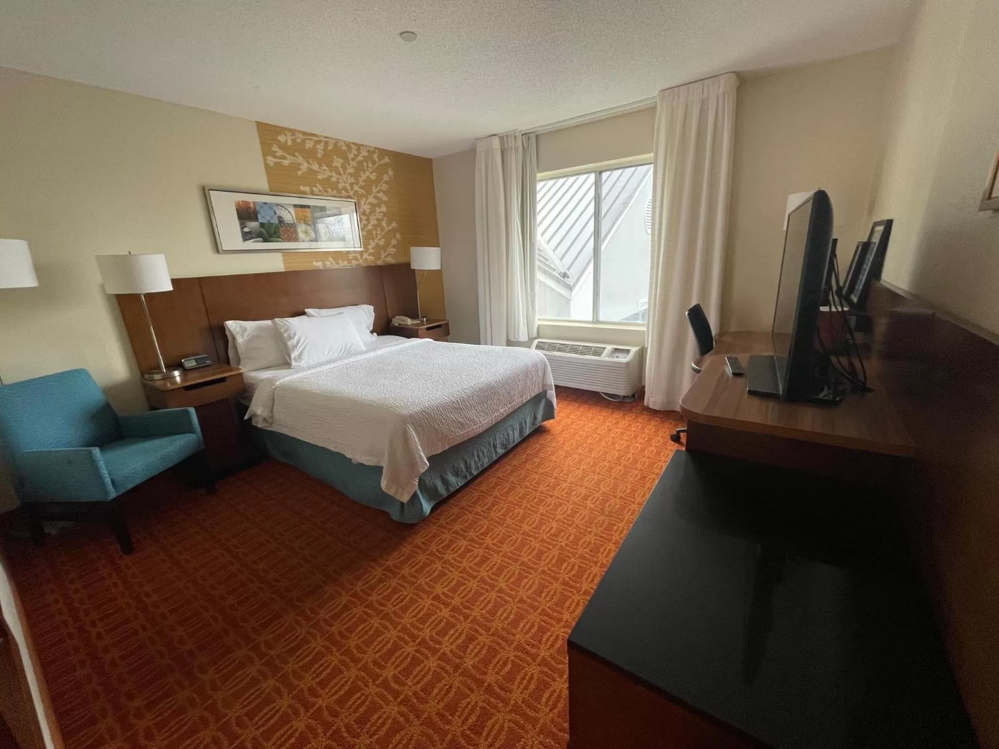 Bedroom, Bed in Fairfield Inn and Suites by Marriott Potomac Mills Woodbridge