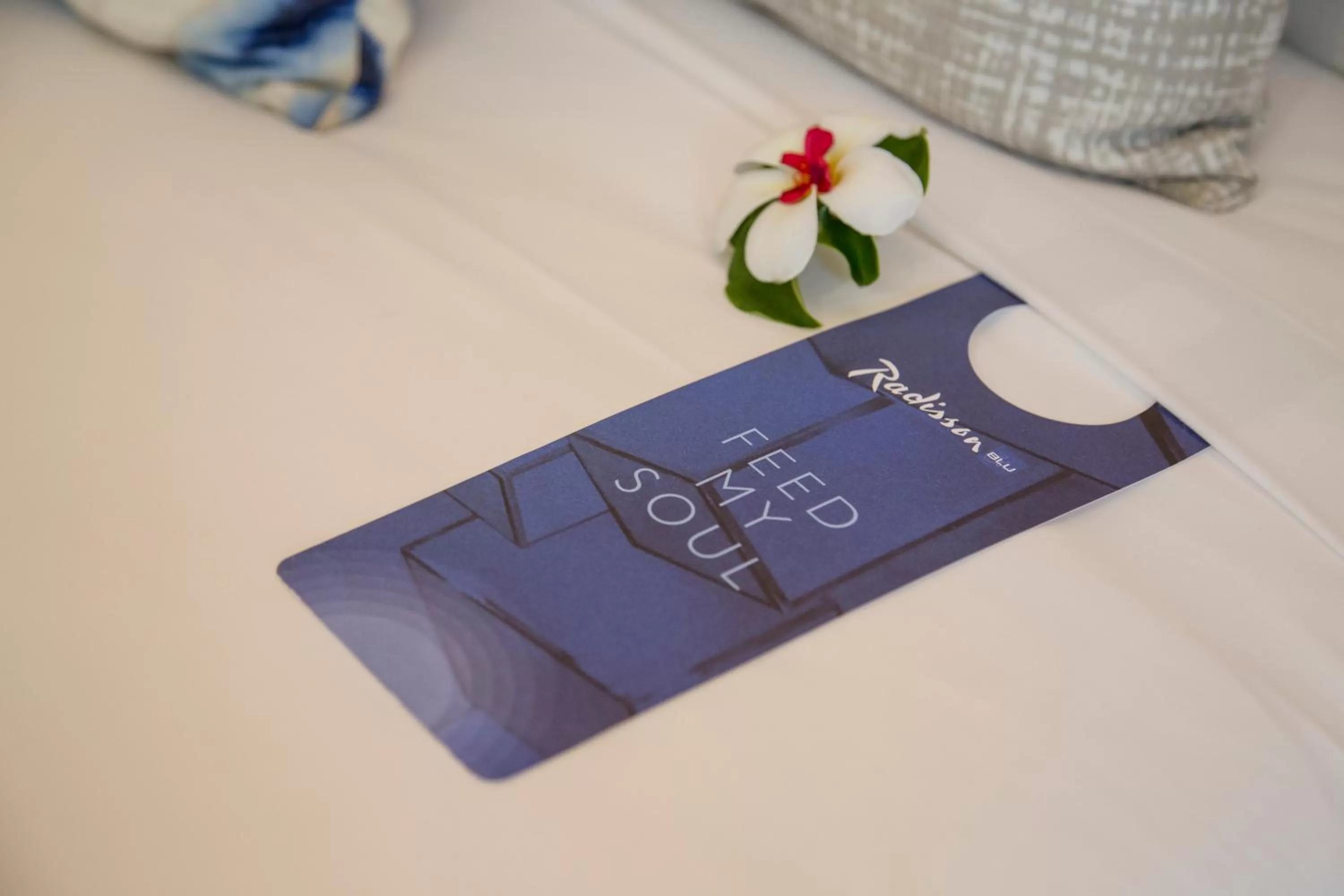 Bed in Radisson Blu Resort Fiji