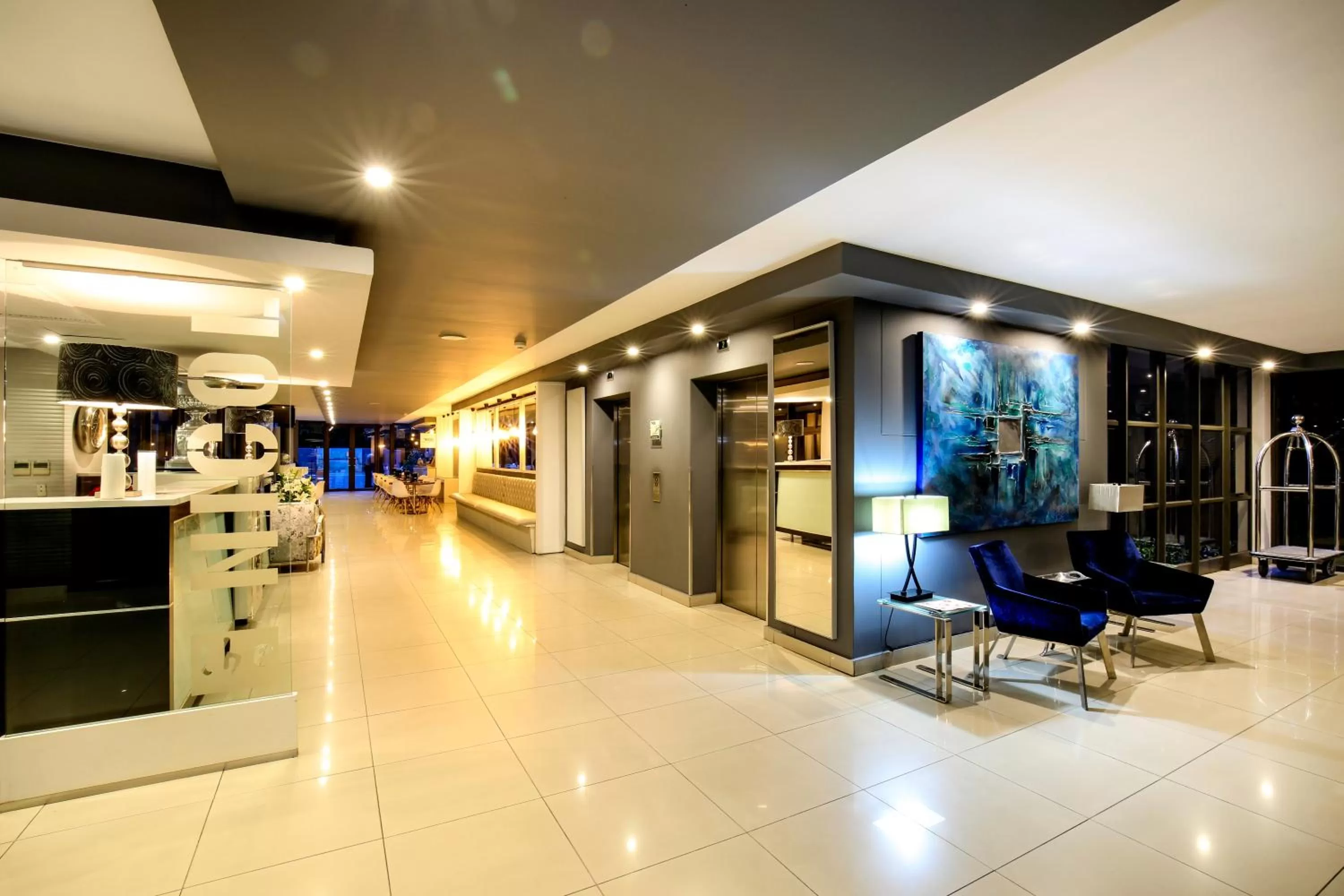 Lobby or reception in The Nicol Hotel and Apartments
