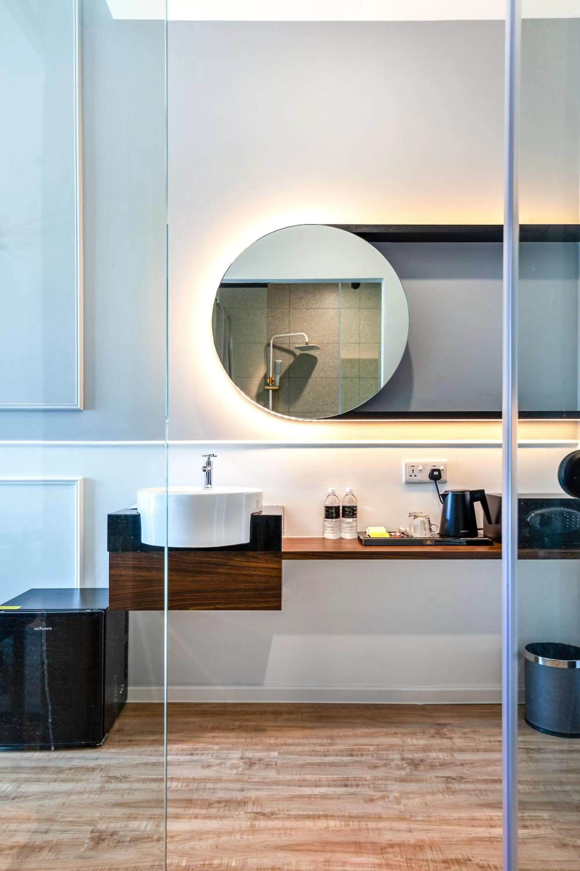 Coffee/tea facilities in Wesley Hotel