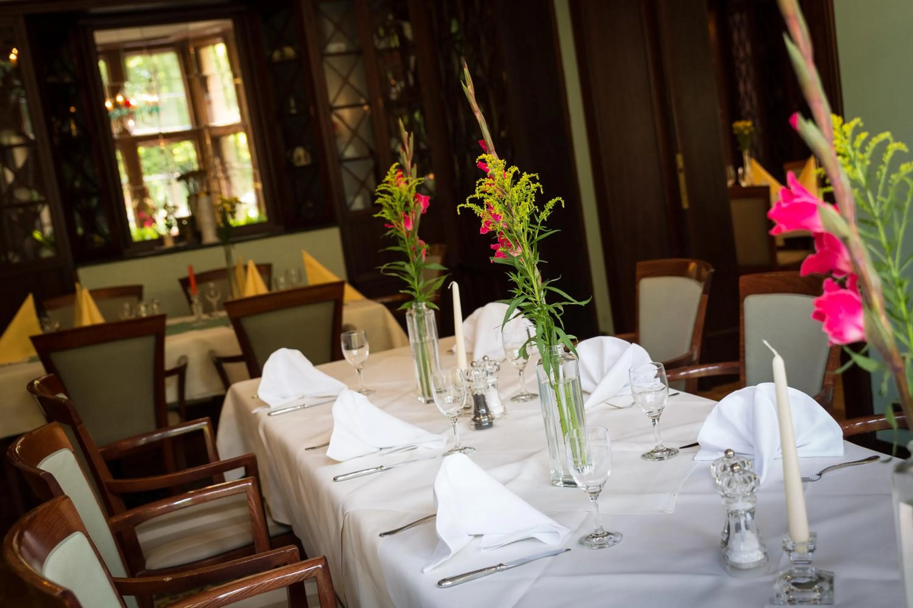 Restaurant/places to eat in Parkhotel Unter den Linden