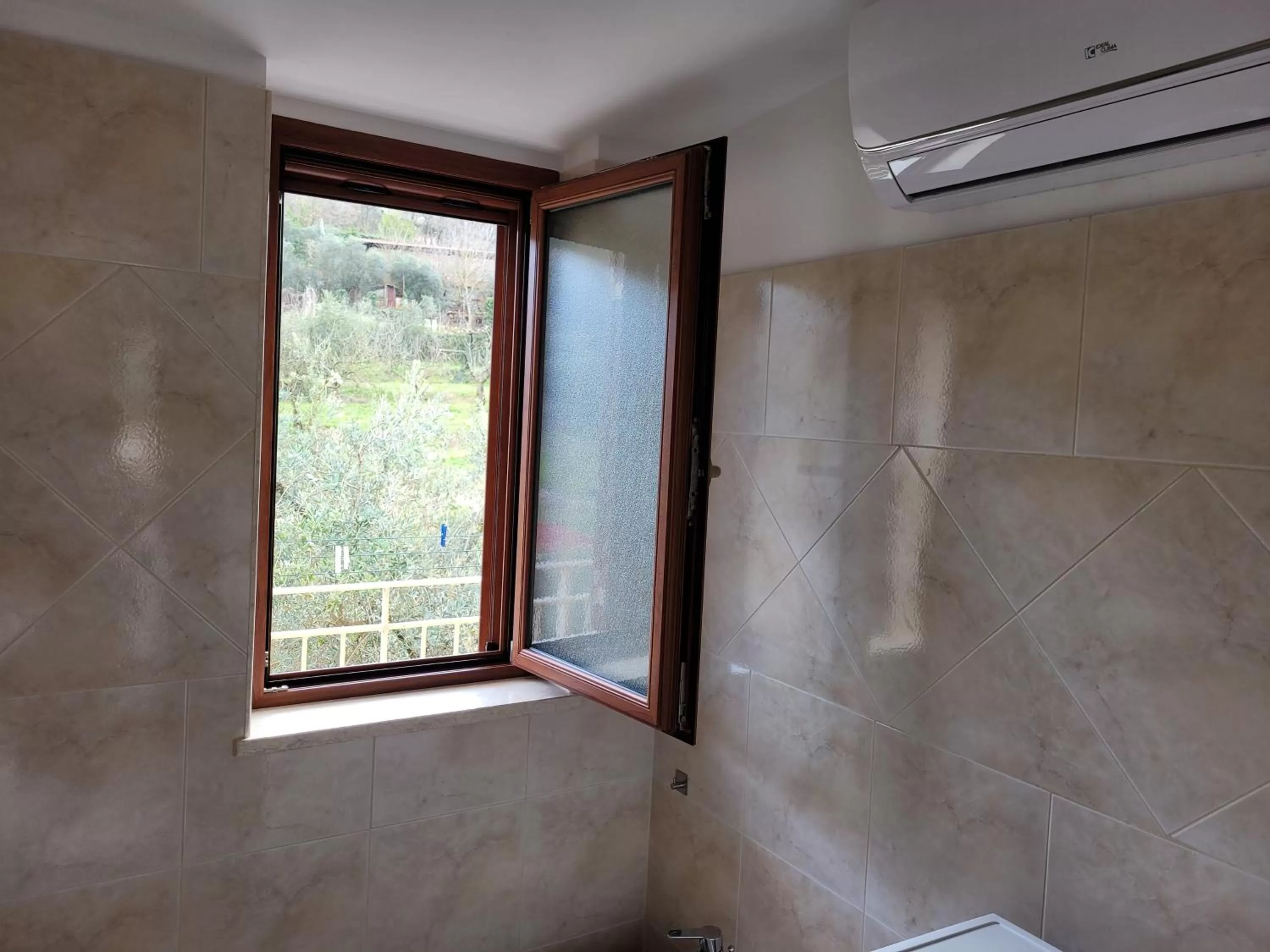 Alloggio turistico Magnifico Alessandro Valle Bernardo 04025 Lenola nei pressi di Fondi LT