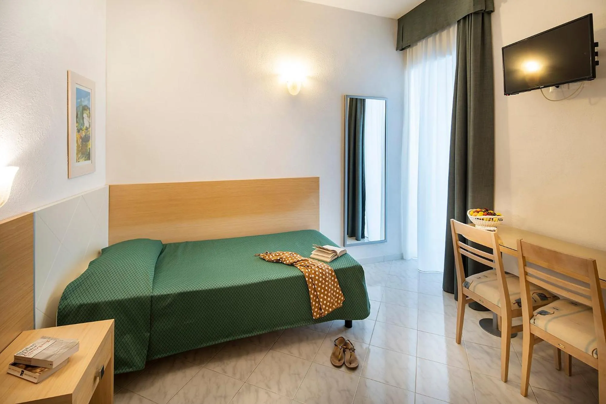 Photo of the whole room in Hotel Terme Royal Palm