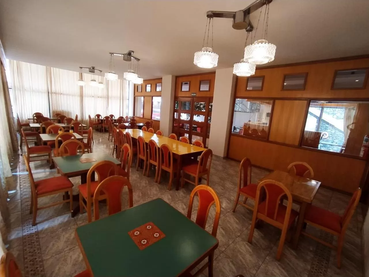 Lounge or bar, Restaurant/Places to Eat in Gran Lourdes Hotel by CPH