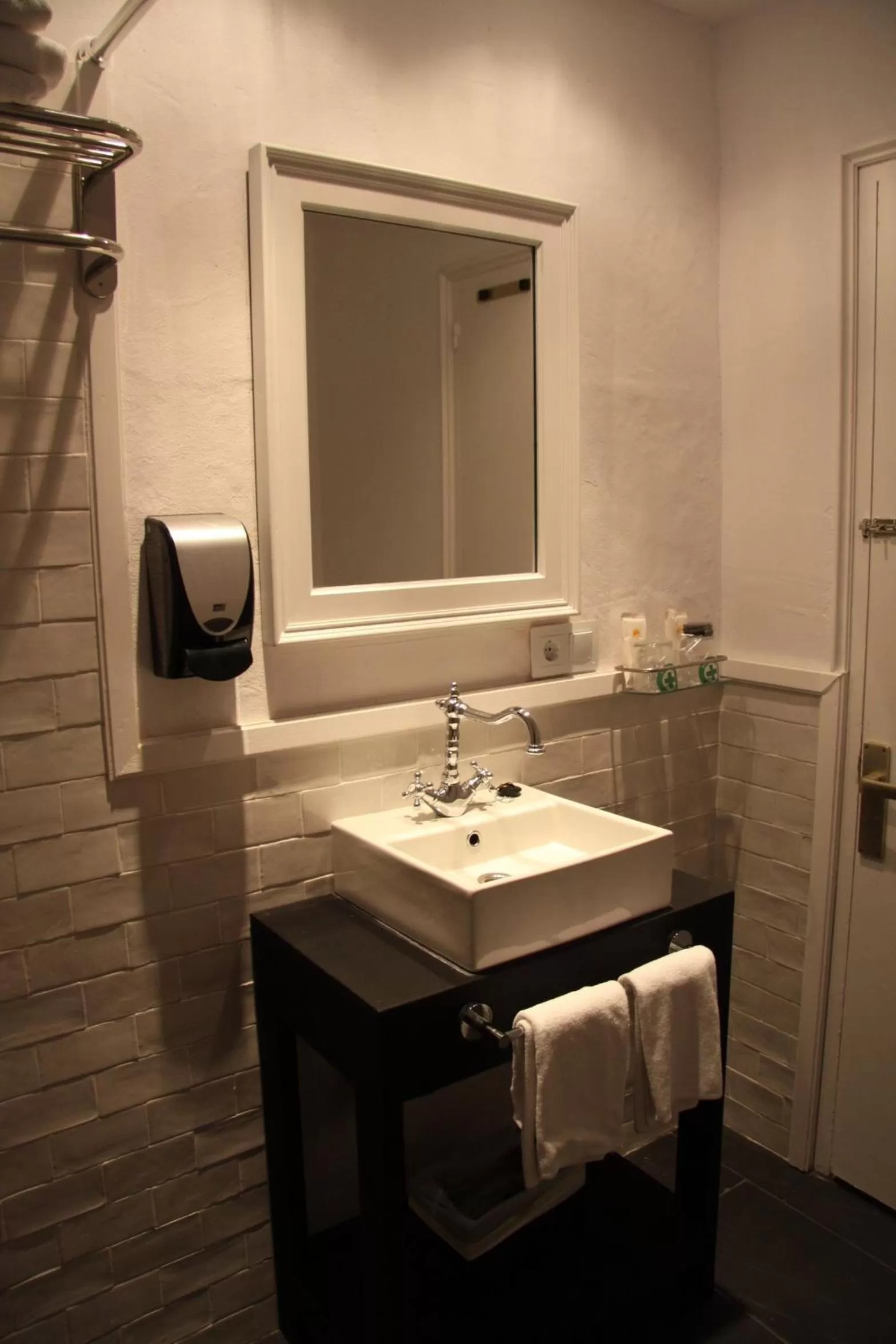 Bathroom in Hotel & Restaurant Marina Palamós