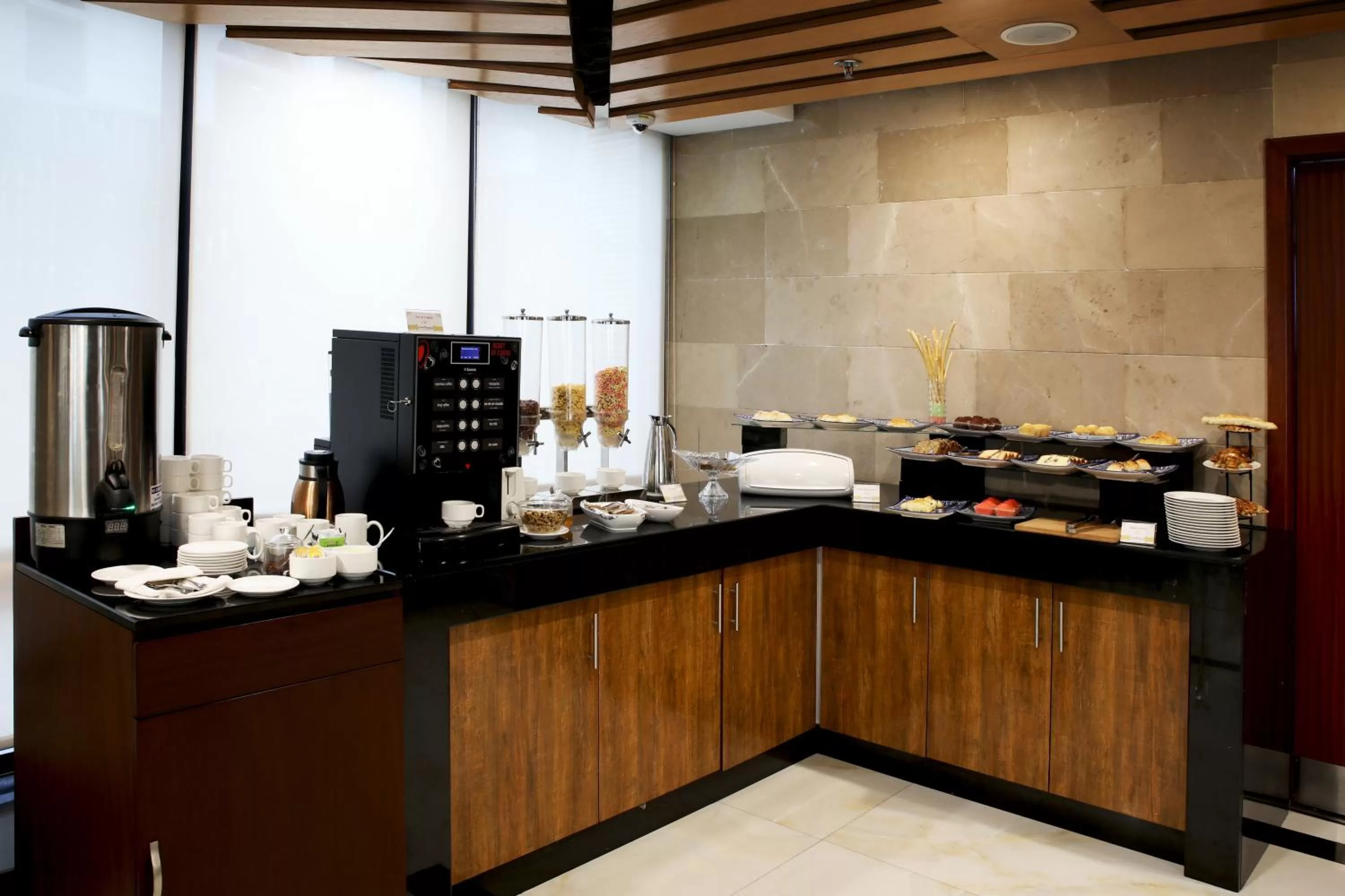 Breakfast in Avari Xpress Multan