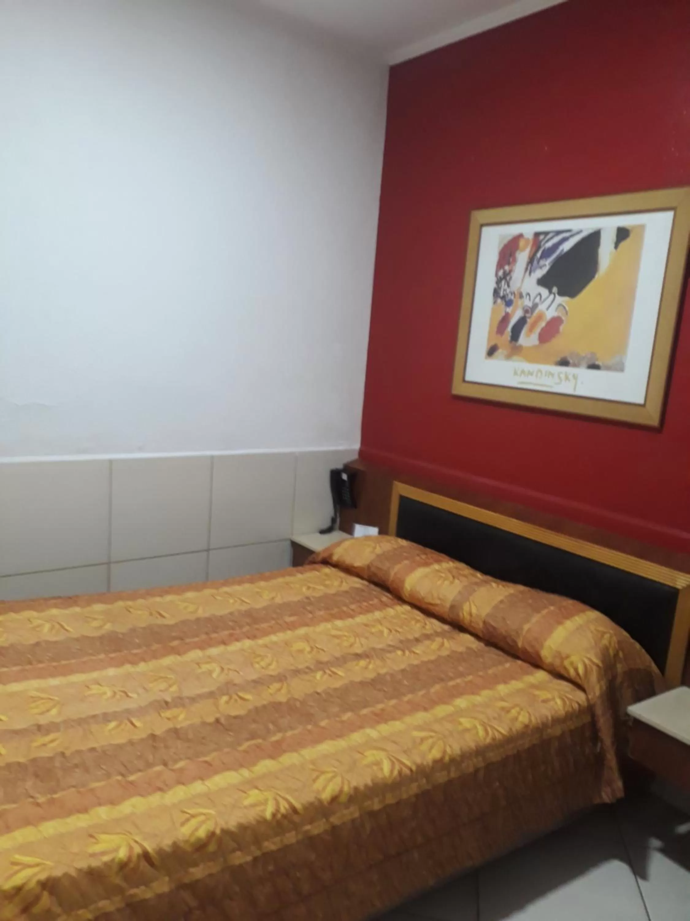 Bed in Hotel Smart Inn