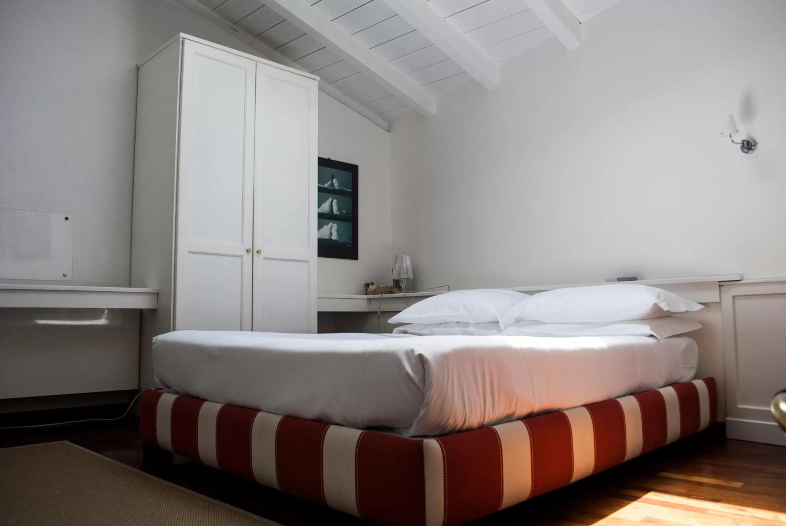 Bedroom, Bed in L'Approdo delle Sirene