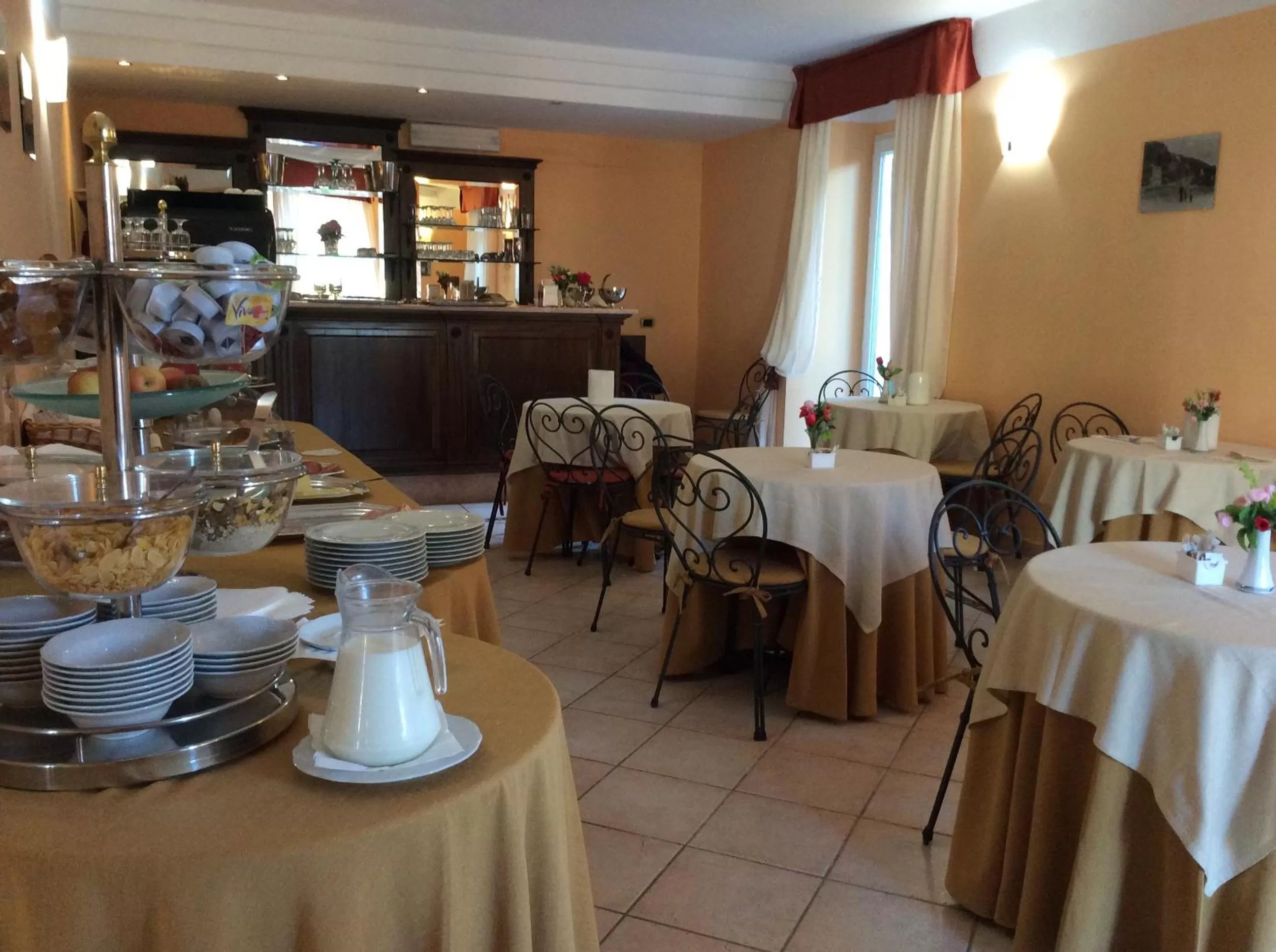 Restaurant/places to eat in Villa Accini