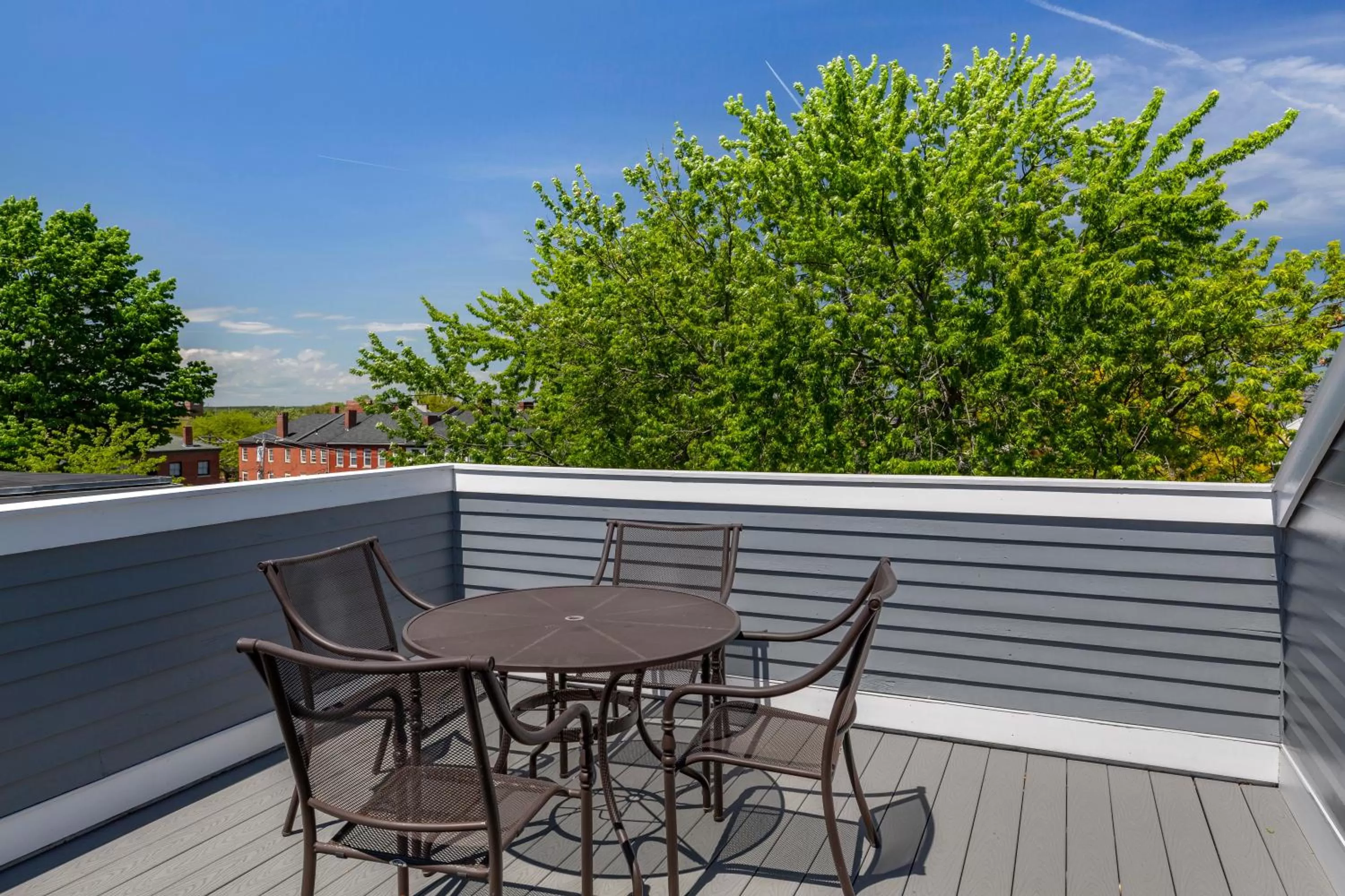 Balcony/Terrace in Essex Street Inn & Suites, an Ascend Collection Hotel