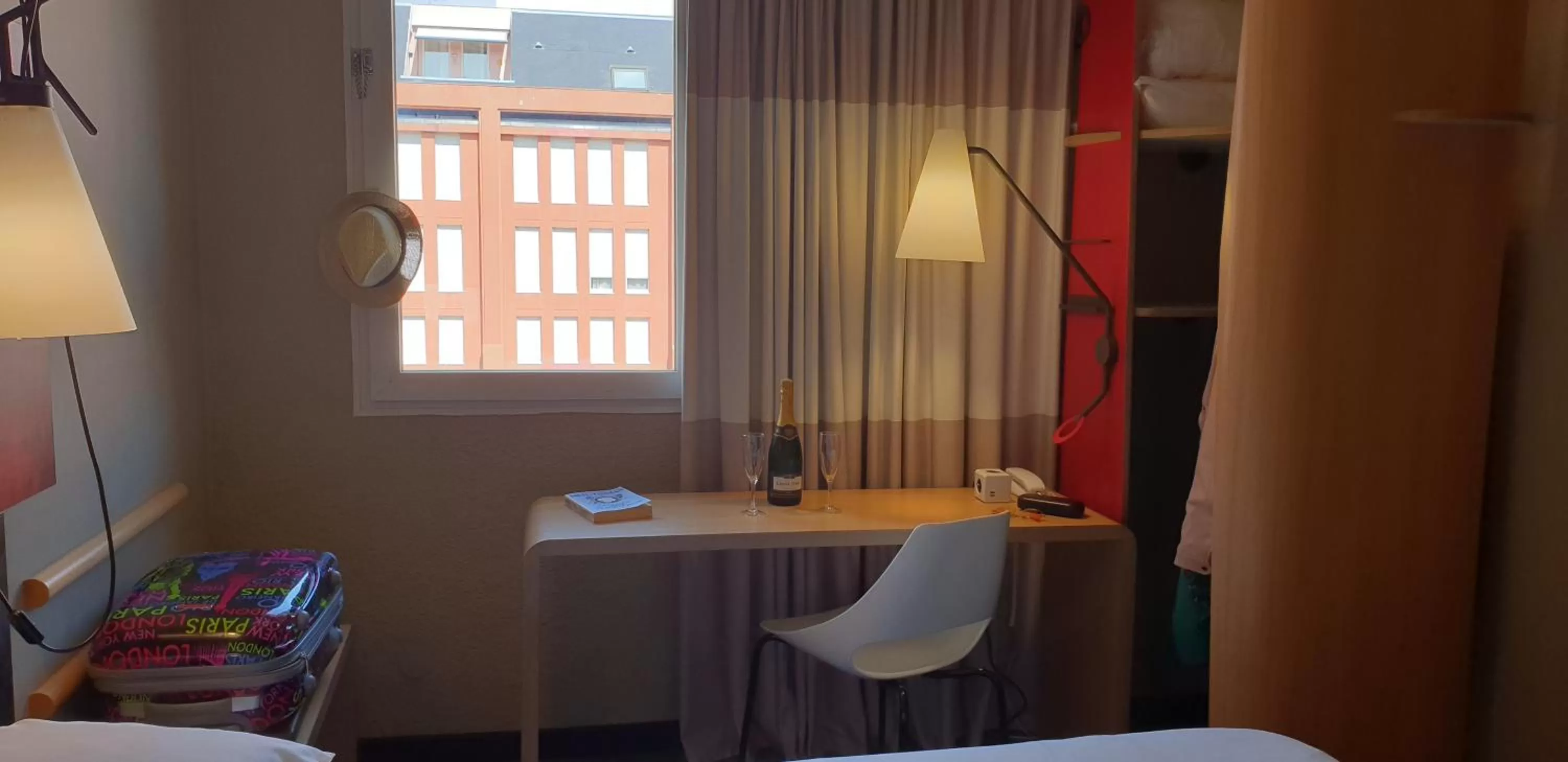 Photo of the whole room, Bed in ibis Epernay Centre Ville