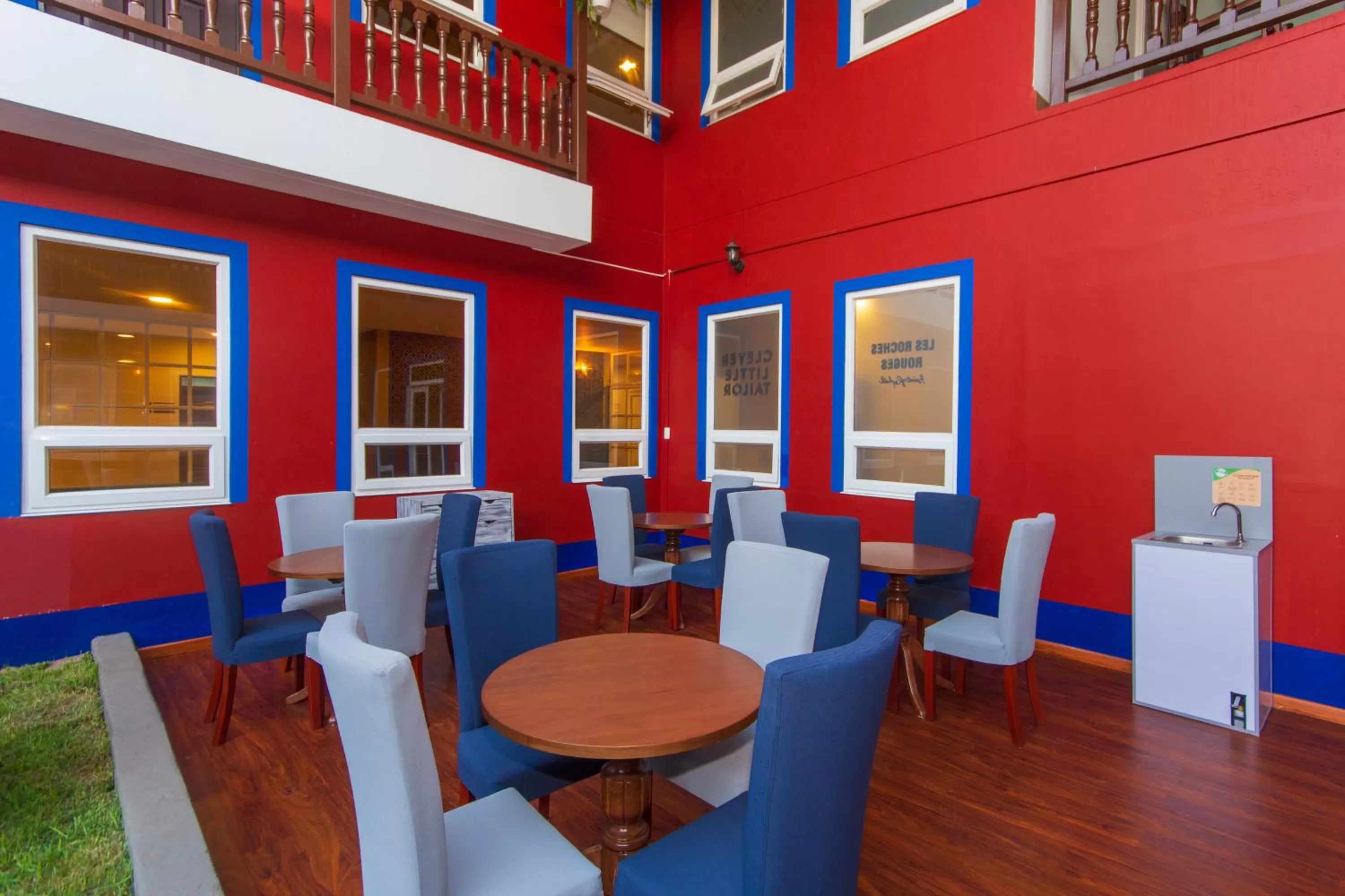 Property building in Hotel Xue Sabana