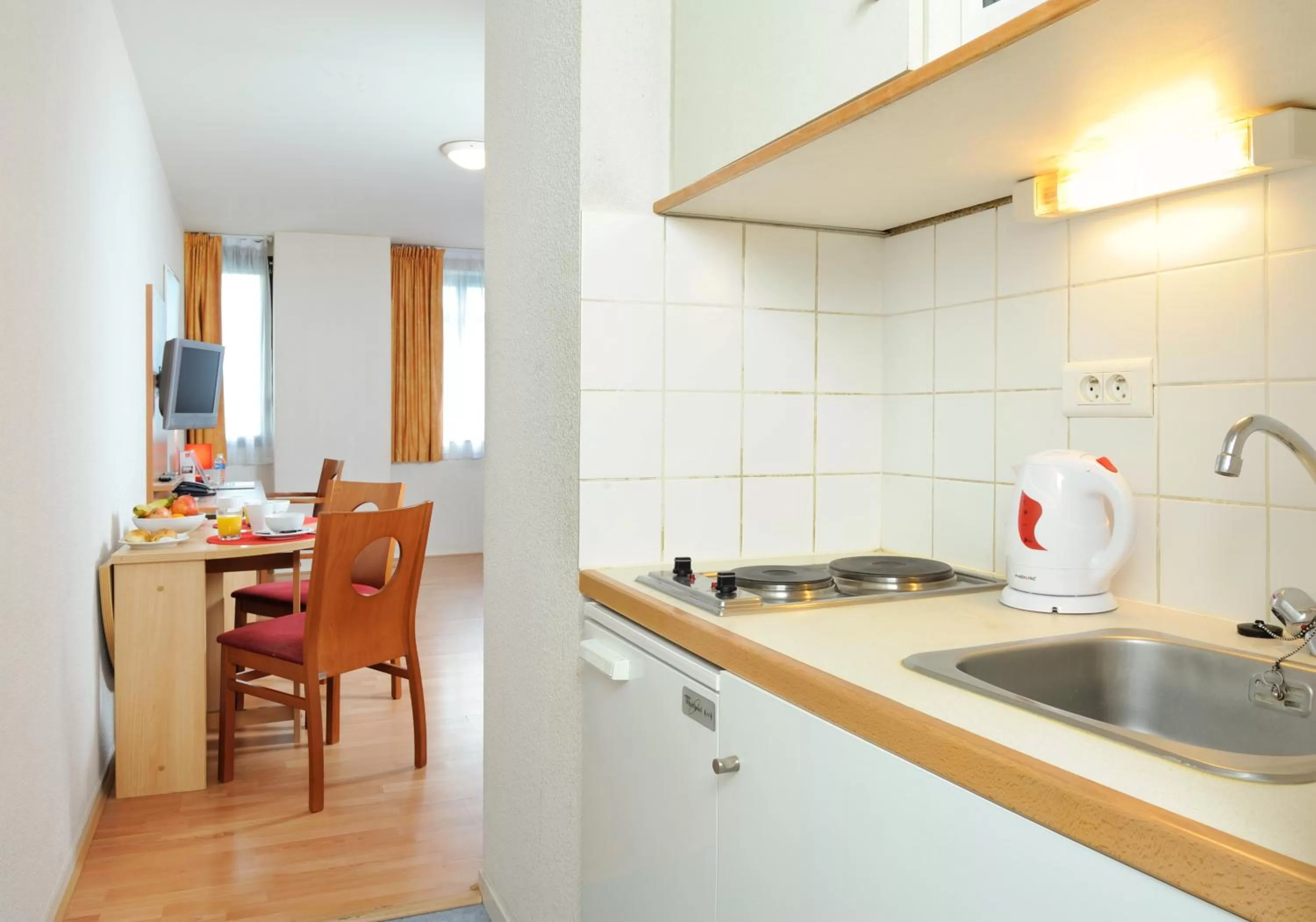 Coffee/tea facilities in Séjours & Affaires Rennes de Bretagne