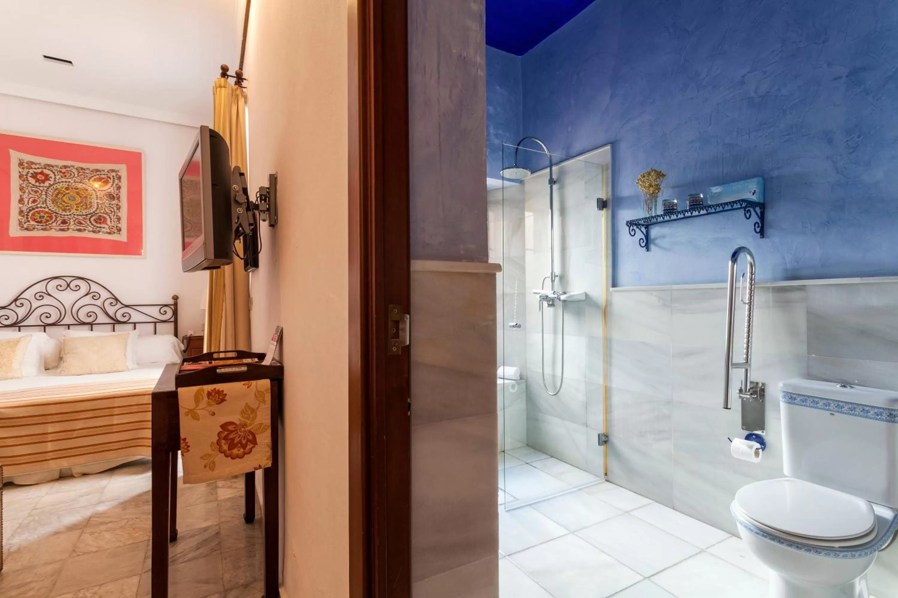 Bathroom in La Casa del Maestro Boutique