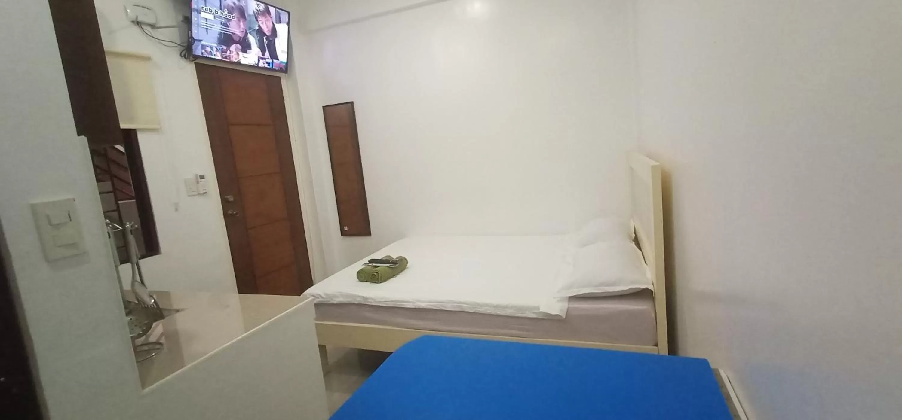Bed in Clark-Pad Inn, Angeles City
