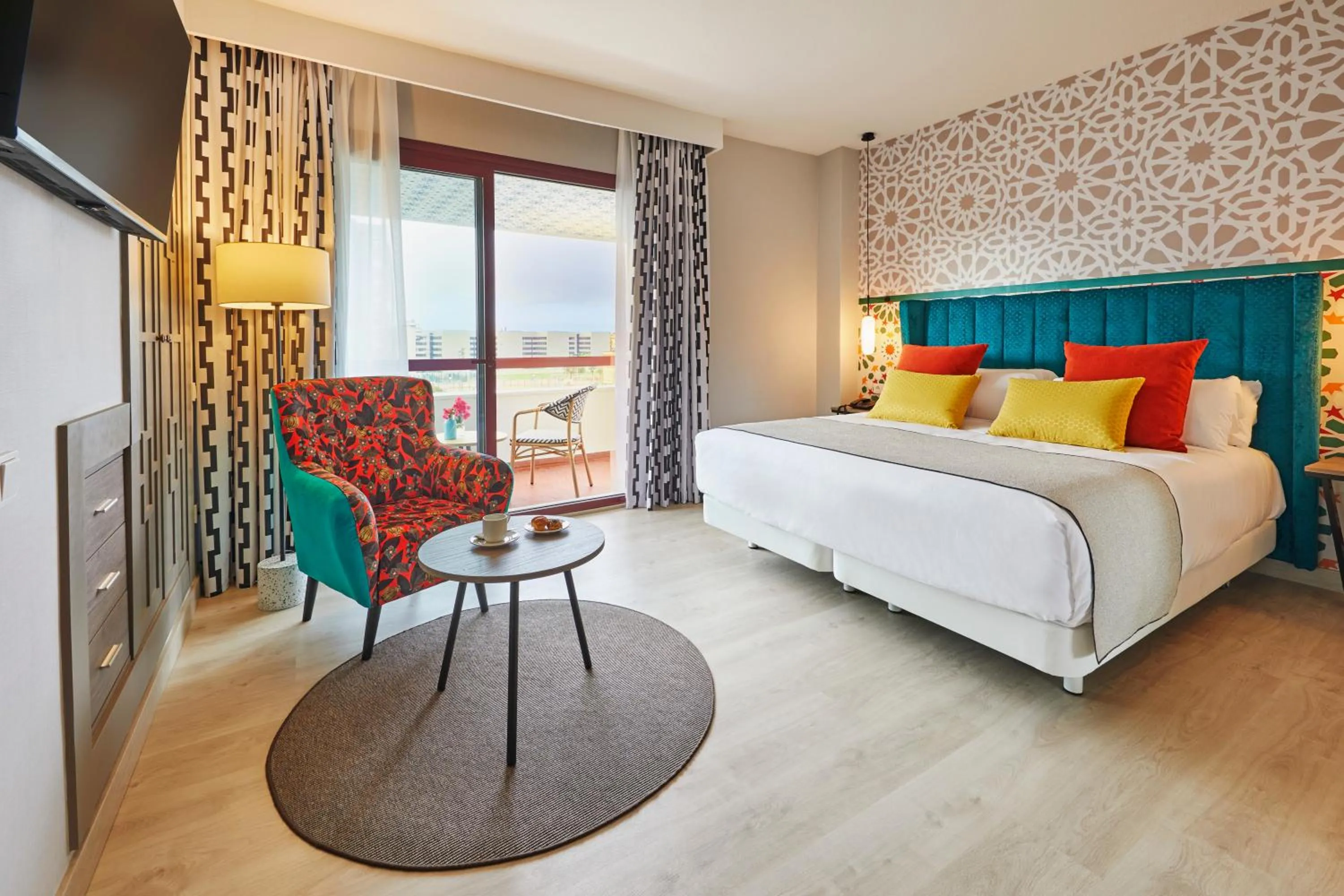 Balcony/Terrace, Bed in Hesperia Sevilla