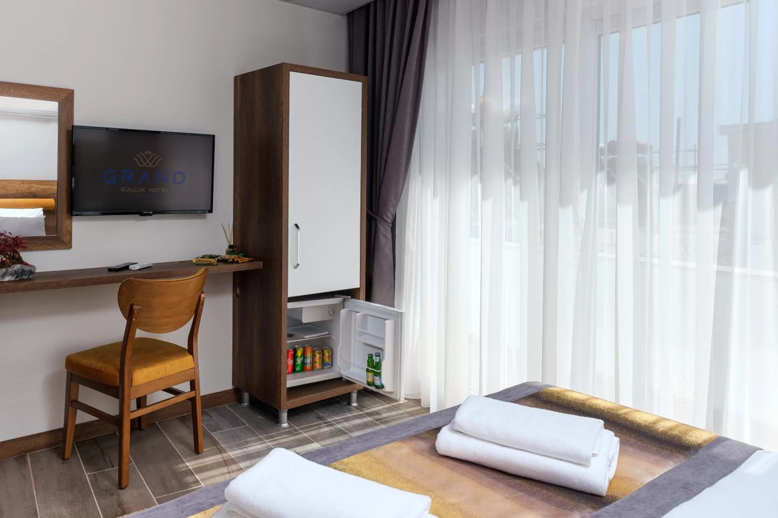 TV and multimedia, Bed in Grand Gulluk Hotel City Center Antalya