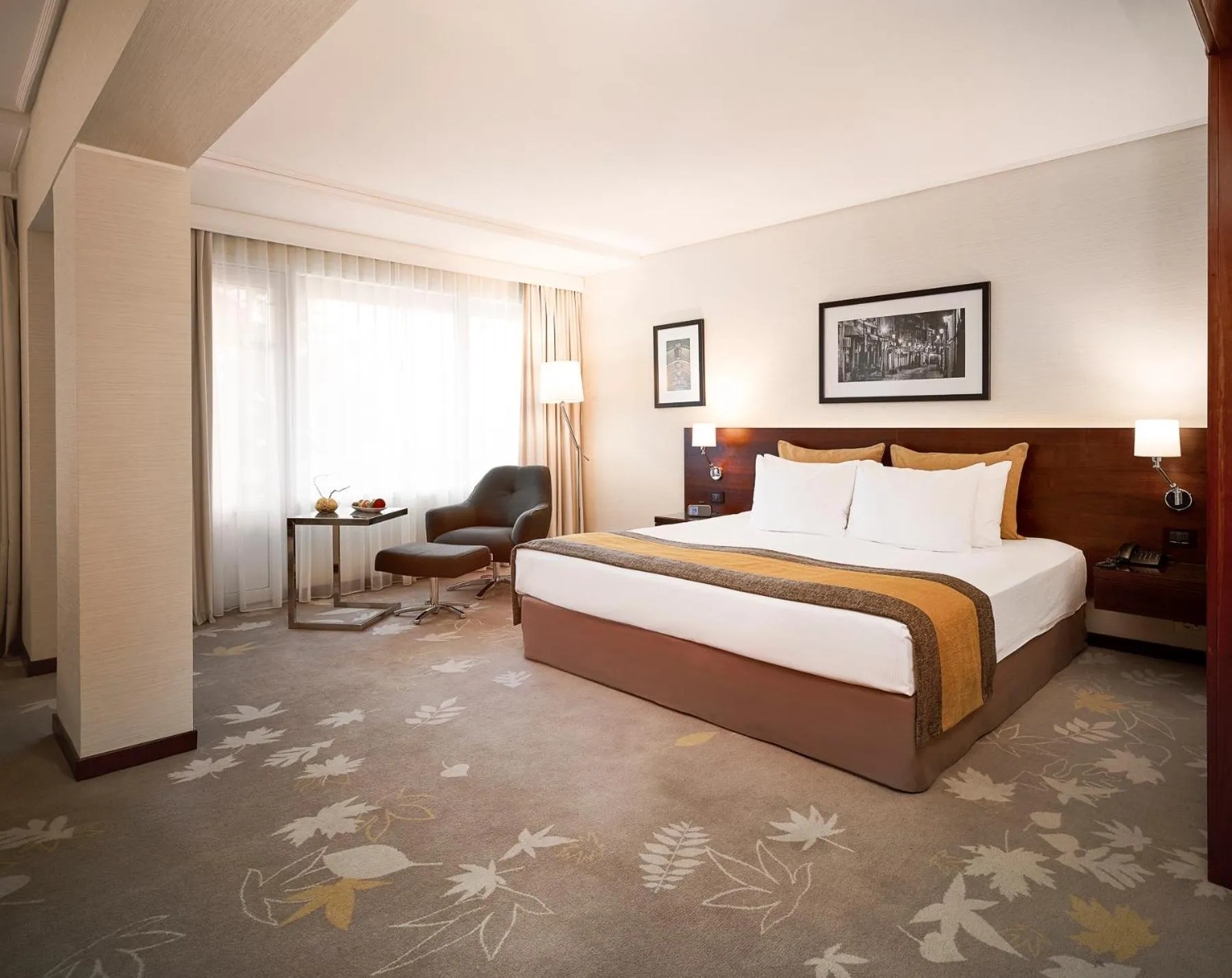 Day, Bed in Crowne Plaza Bucharest by IHG