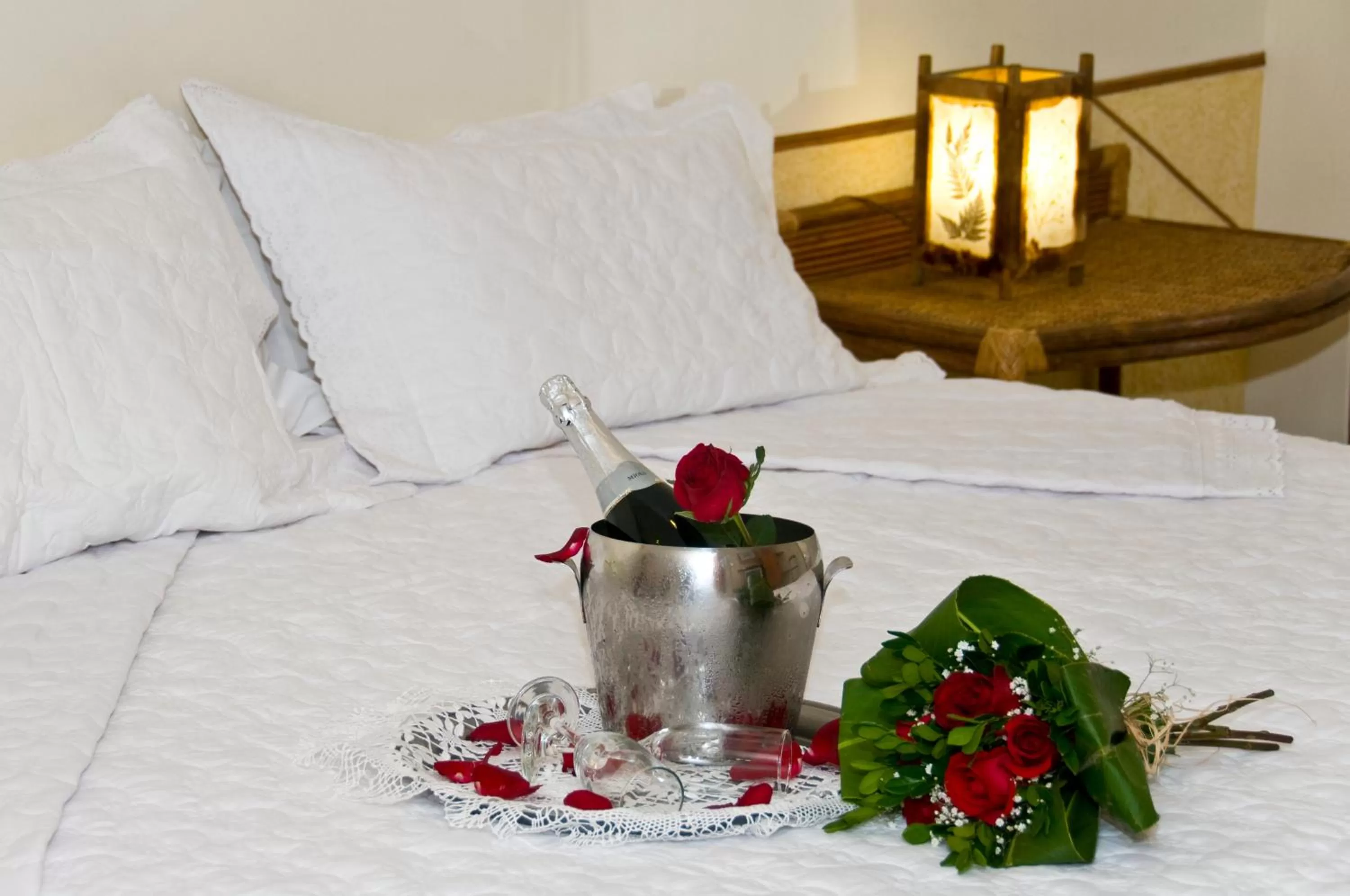 Bed in Divi-Divi Praia Hotel