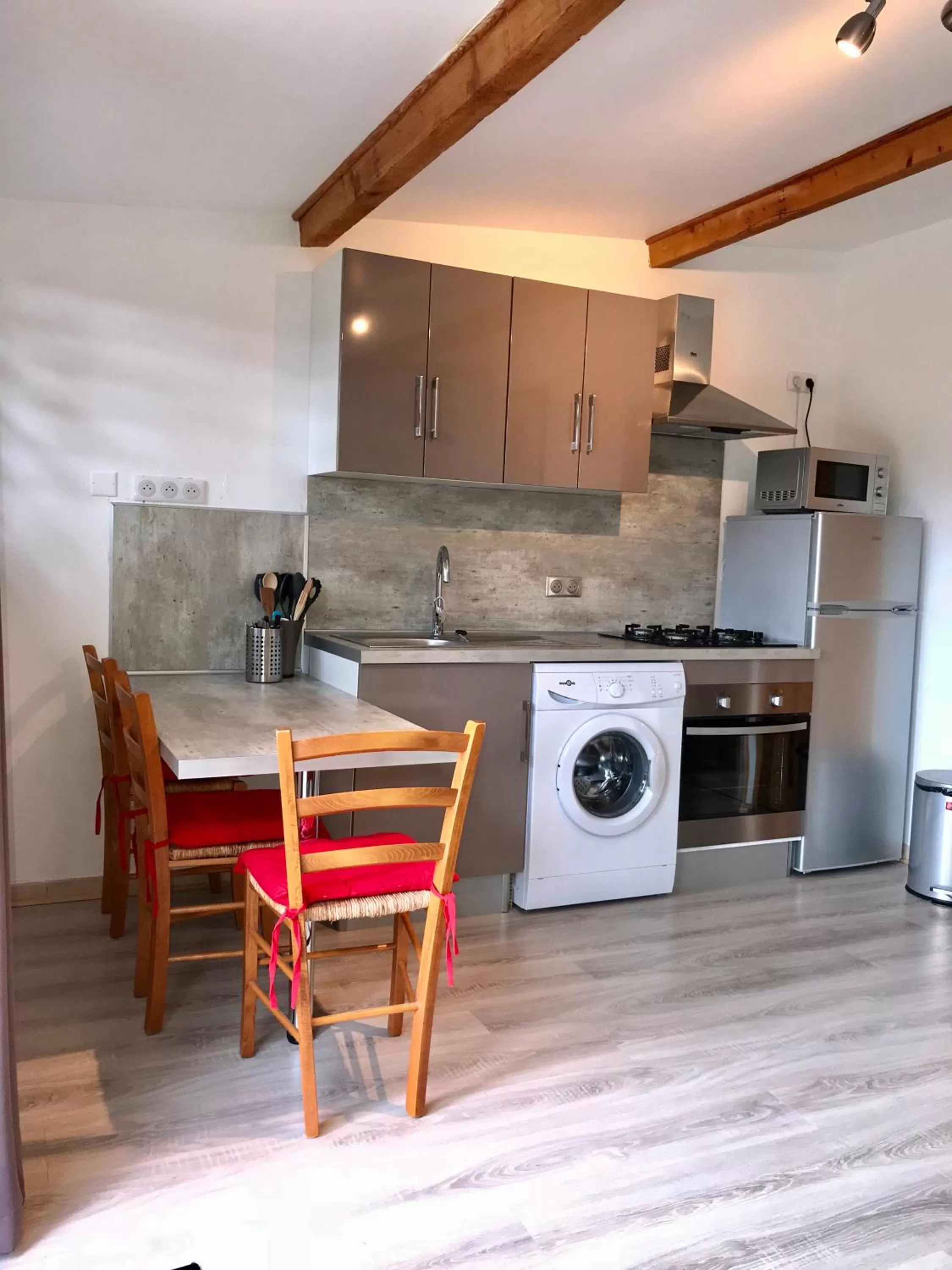 Kitchen or kitchenette in Domaine de l'Aufrene