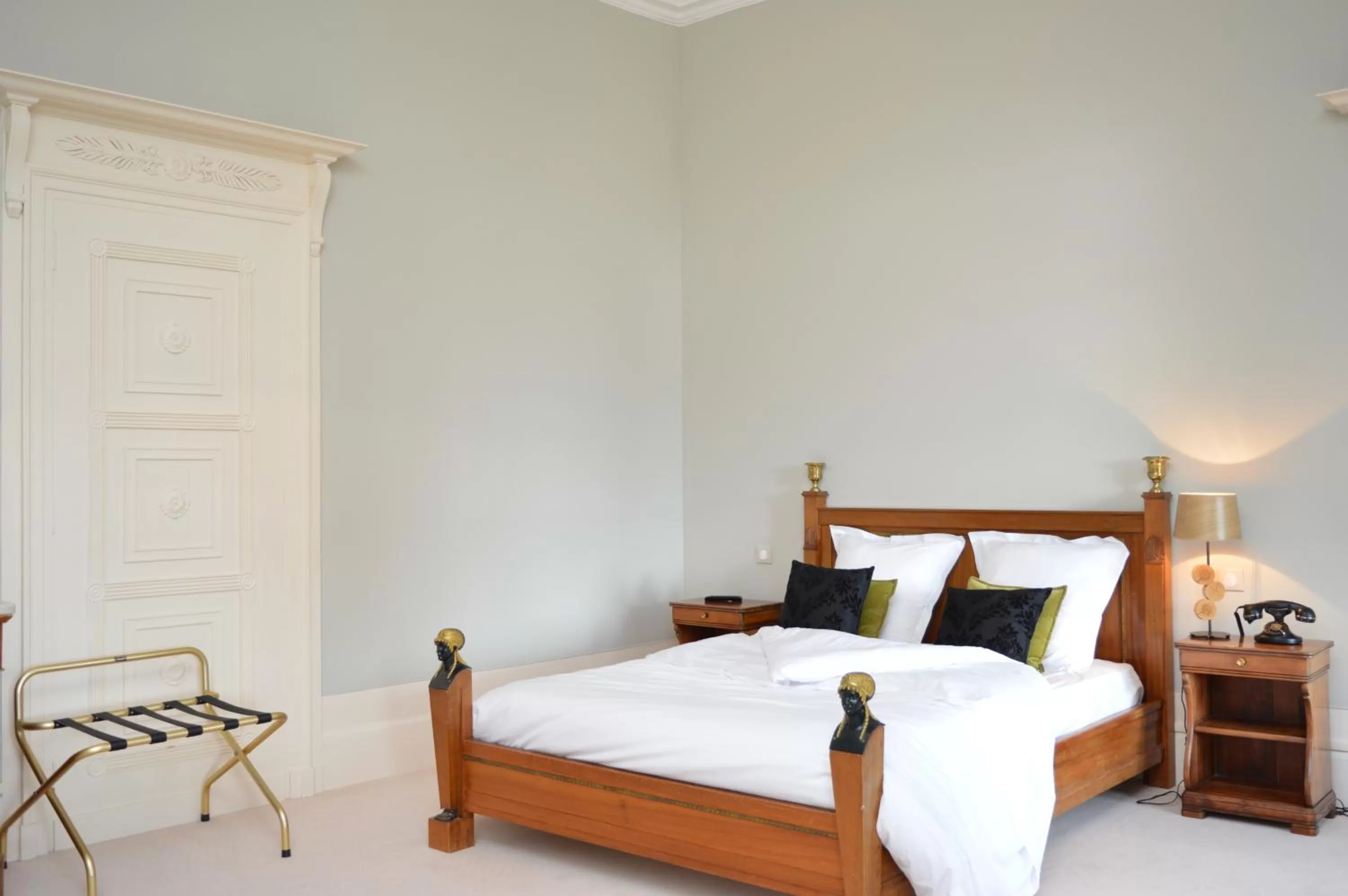 Deluxe Double Room with Garden View in Logis Hotels - Château Saint Marcel