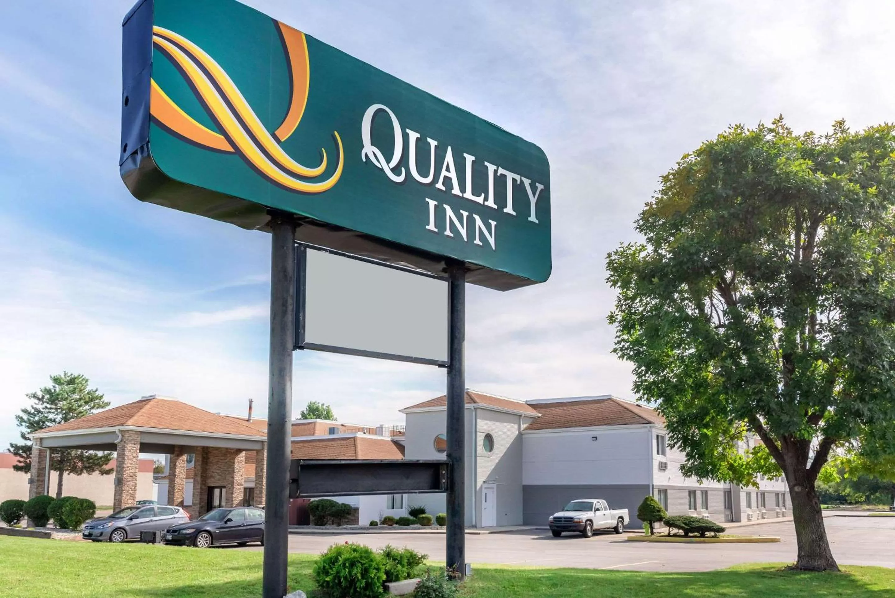 Property building in Quality Inn Fairborn near Wright Patterson AFB