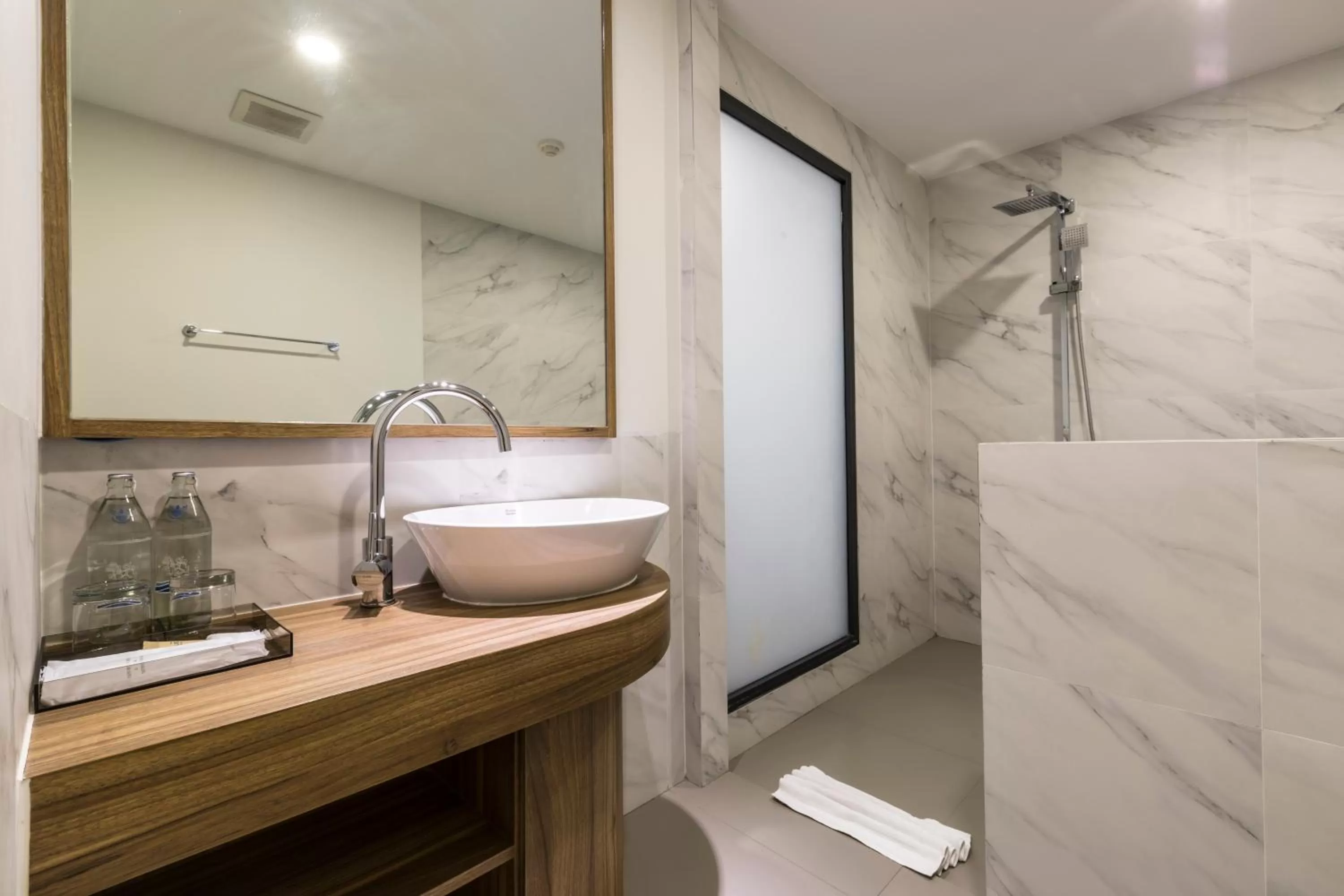 Bathroom in Canalis Suvarnabhumi Airport Hotel